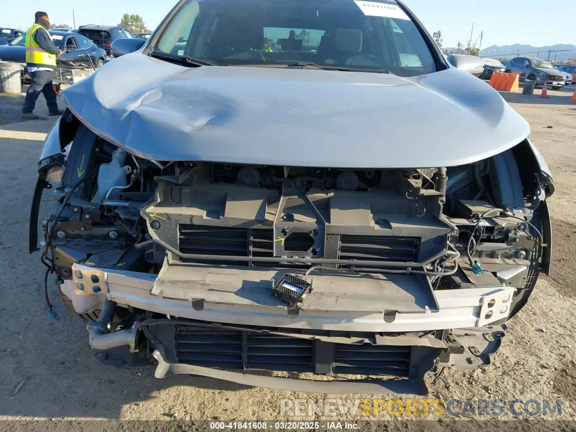 6 Photograph of a damaged car 7FARW1H58LE003895 HONDA CR-V 2020