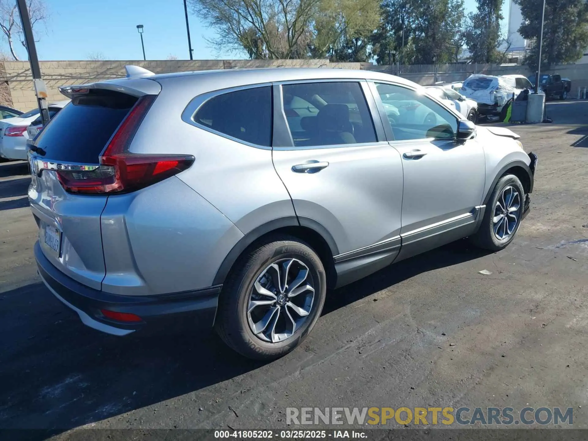 4 Photograph of a damaged car 7FARW1H88LE019461 HONDA CR-V 2020