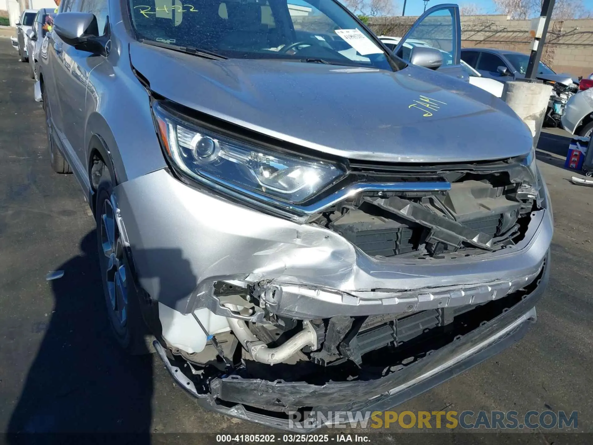 6 Photograph of a damaged car 7FARW1H88LE019461 HONDA CR-V 2020