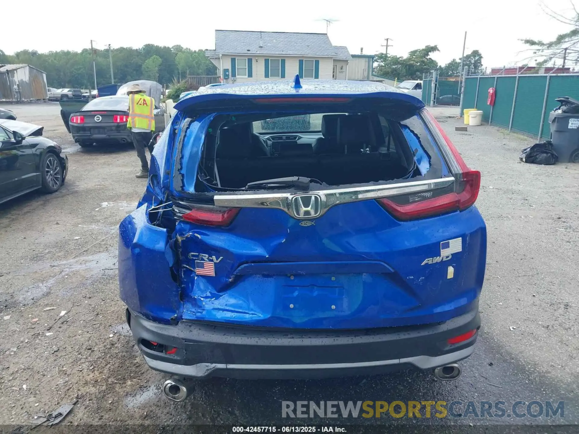 6 Photograph of a damaged car 7FARW2H80LE008928 HONDA CR-V 2020