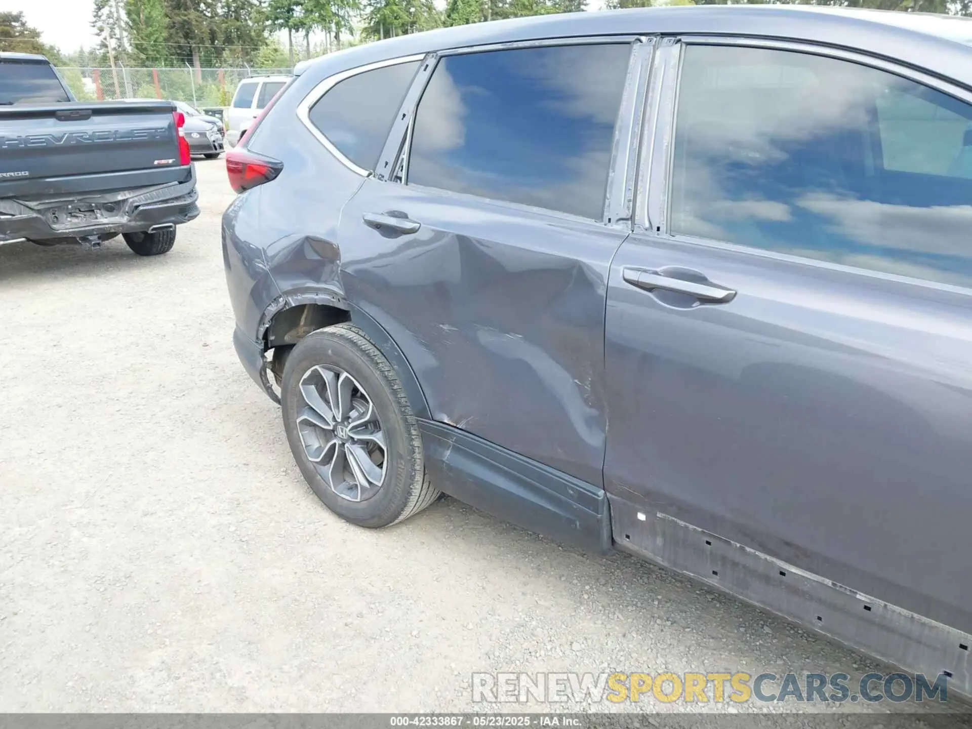 18 Photograph of a damaged car 7FARW2H82LE003469 HONDA CR-V 2020