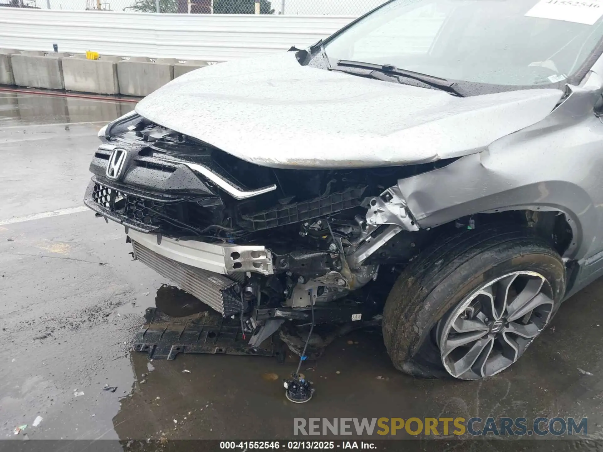 6 Фотография поврежденного автомобиля 7FARW2H88LE011964 HONDA CR-V 2020