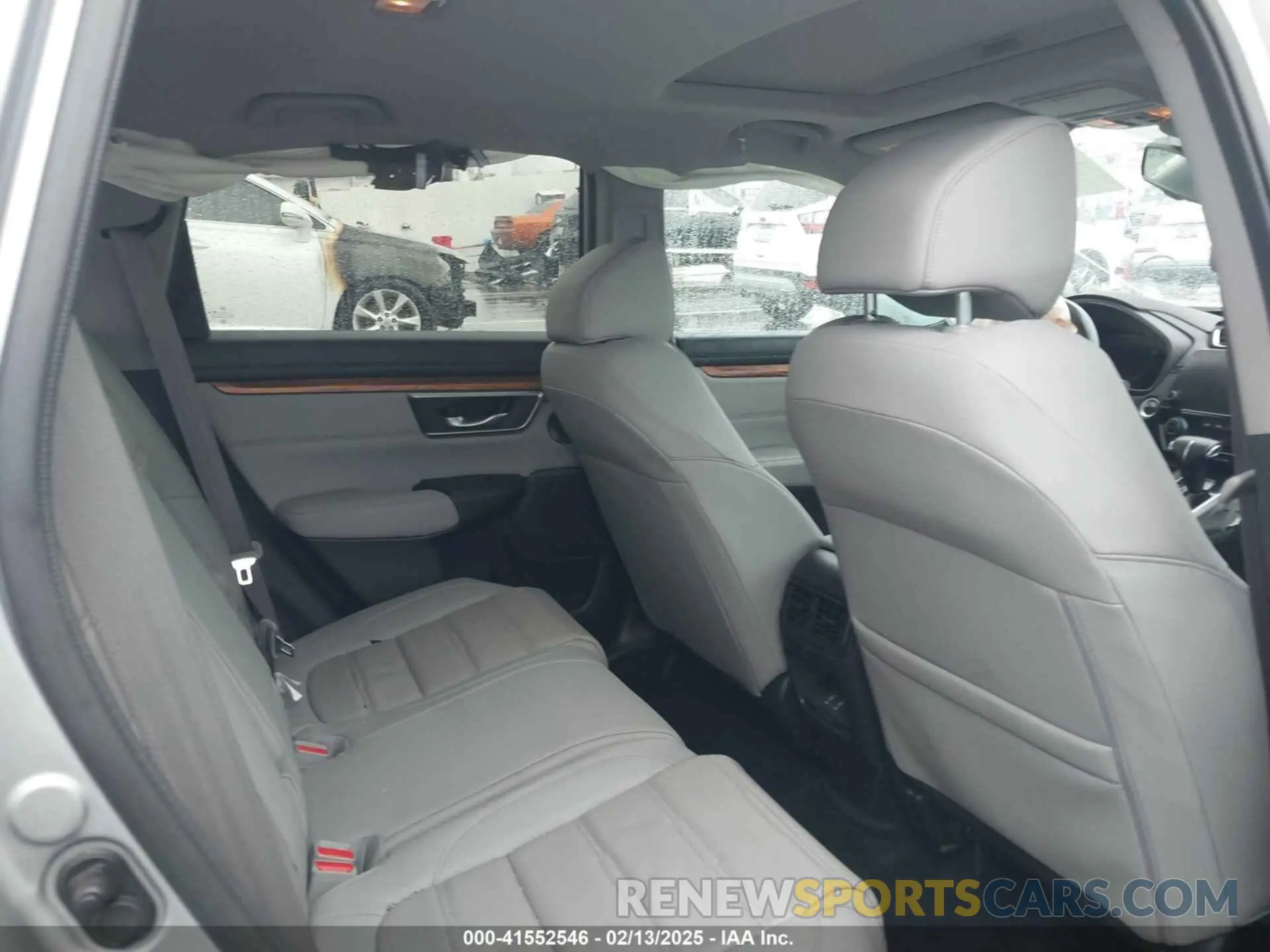 8 Фотография поврежденного автомобиля 7FARW2H88LE011964 HONDA CR-V 2020