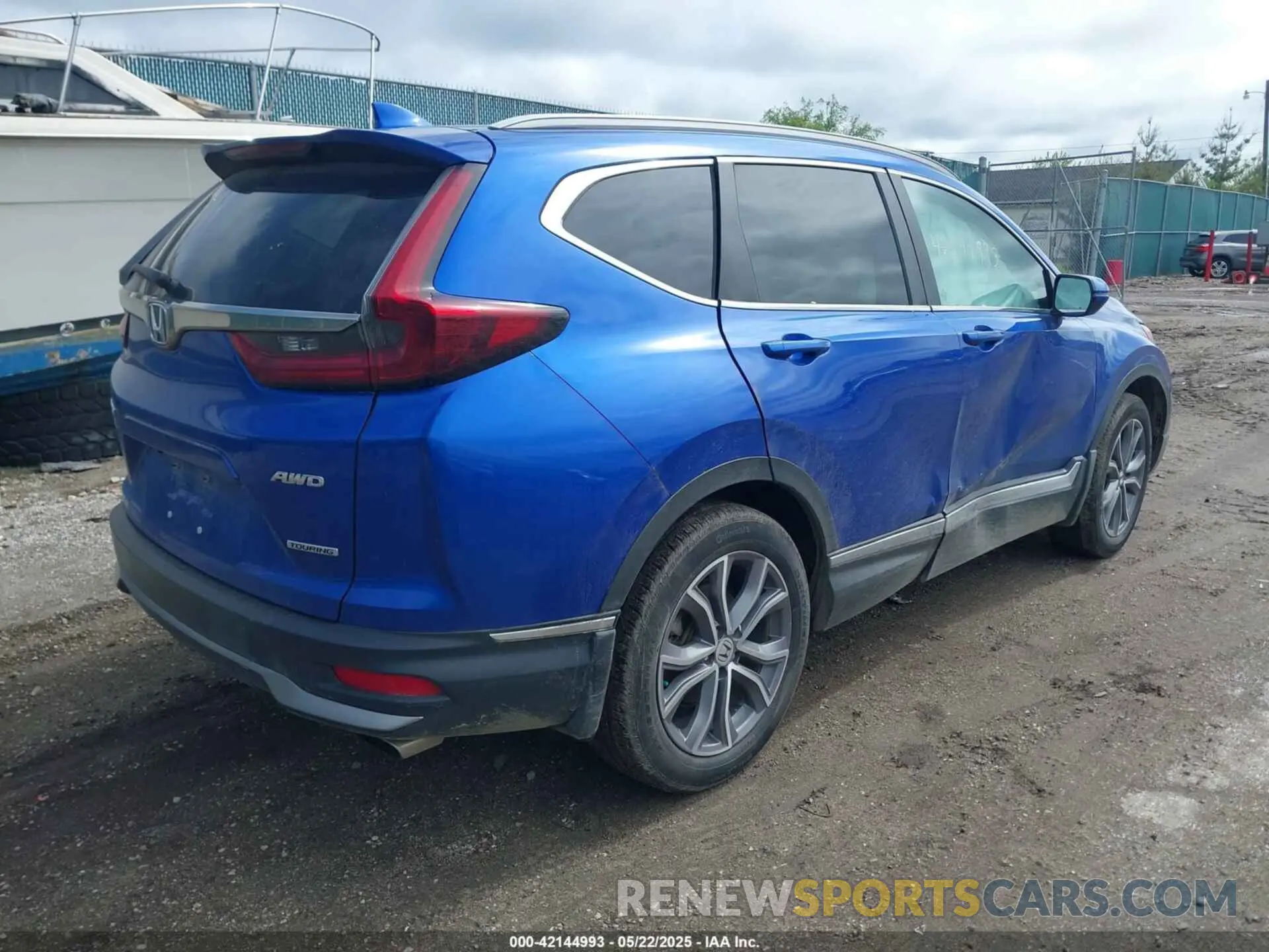 4 Photograph of a damaged car 7FARW2H97LE011107 HONDA CR-V 2020