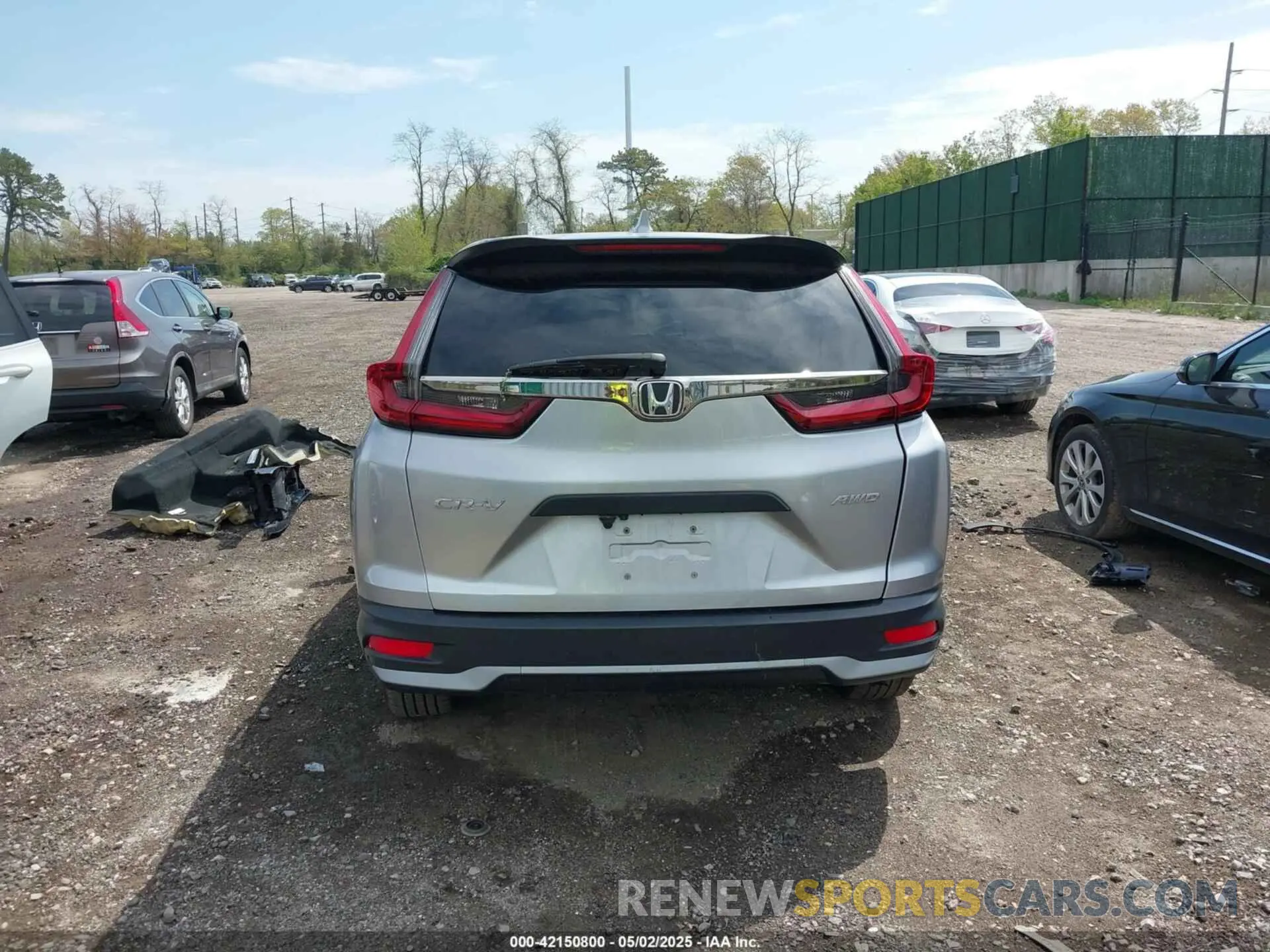 17 Photograph of a damaged car 2HKRW2H22MH632787 HONDA CR-V 2021