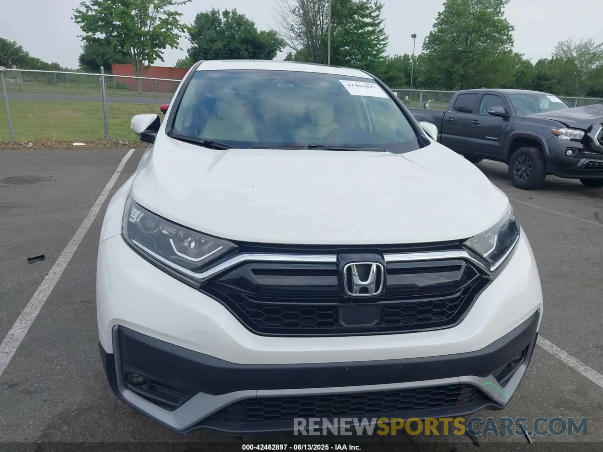 12 Photograph of a damaged car 2HKRW2H53MH645378 HONDA CR-V 2021