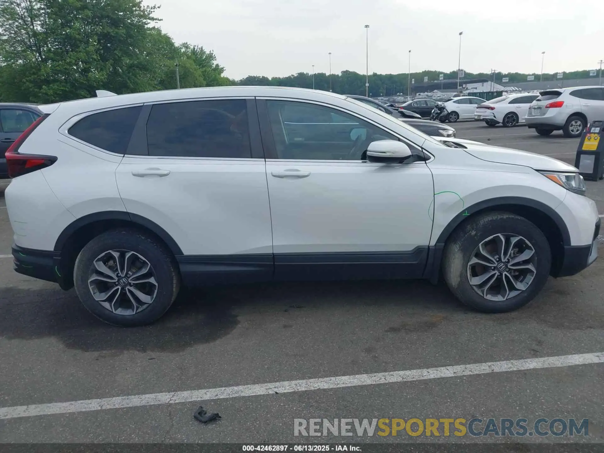 13 Photograph of a damaged car 2HKRW2H53MH645378 HONDA CR-V 2021