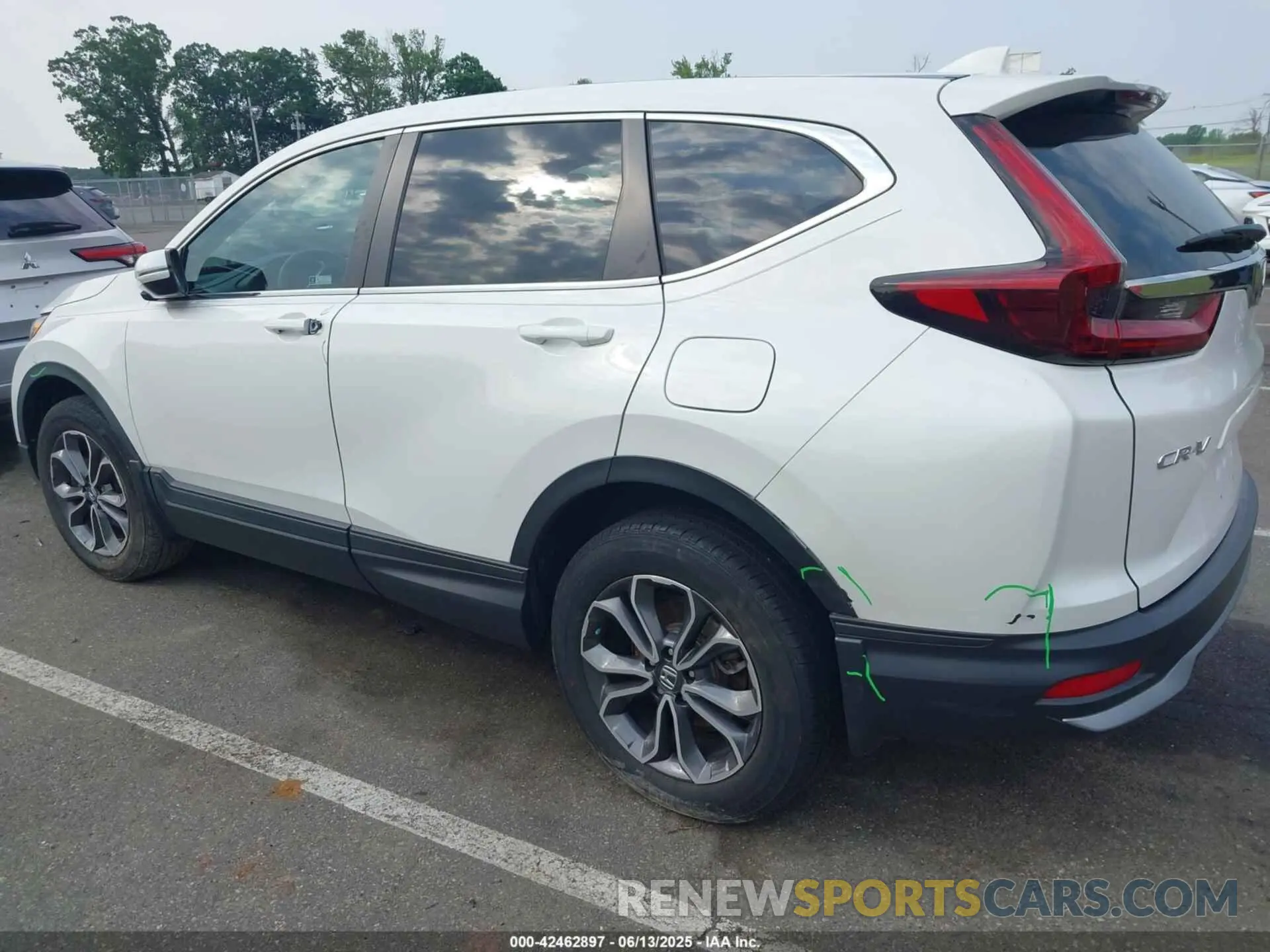 19 Photograph of a damaged car 2HKRW2H53MH645378 HONDA CR-V 2021