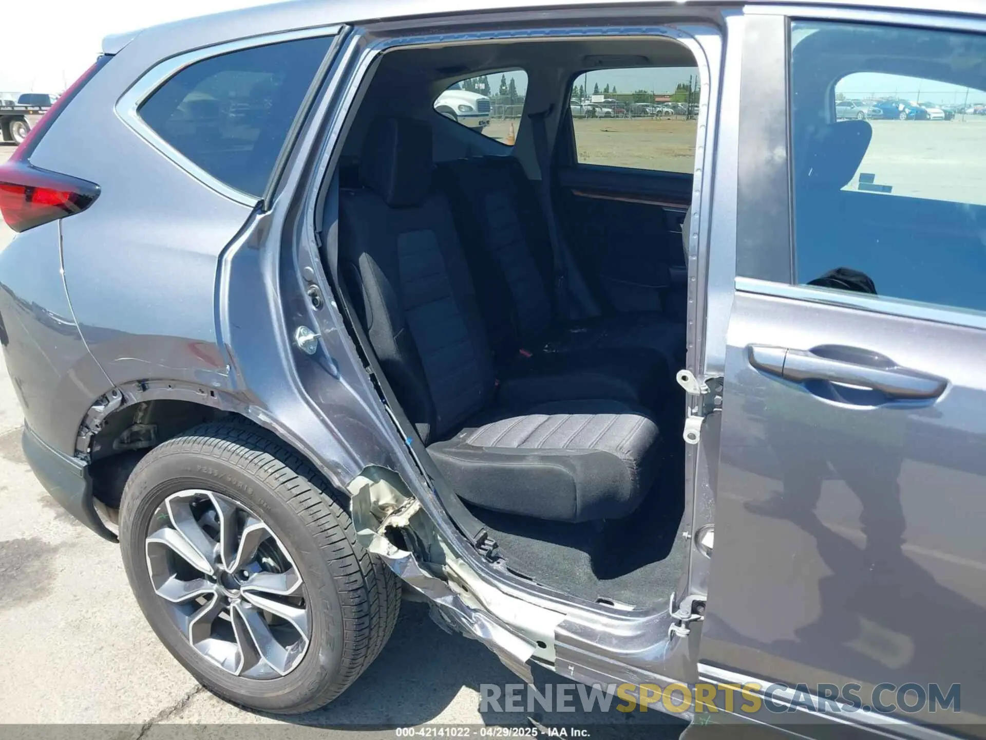 6 Photograph of a damaged car 2HKRW2H54MH620893 HONDA CR-V 2021