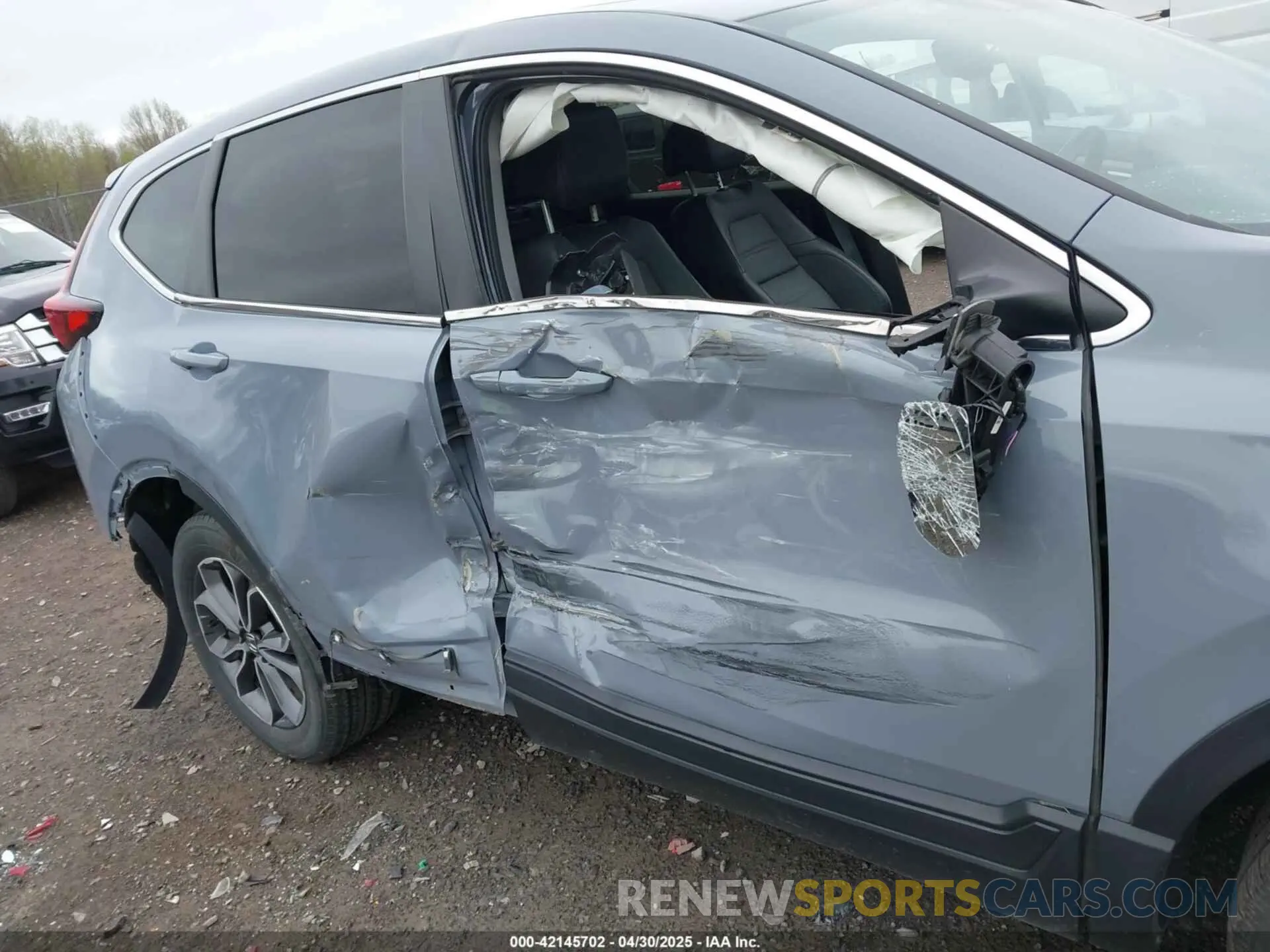 6 Photograph of a damaged car 2HKRW2H81MH617945 HONDA CR-V 2021