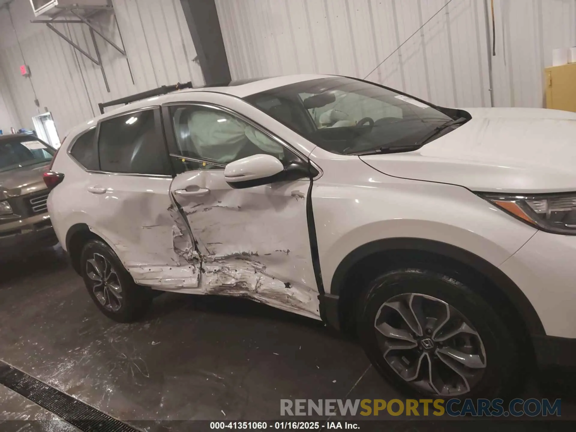 6 Photograph of a damaged car 2HKRW2H87MH602415 HONDA CR-V 2021