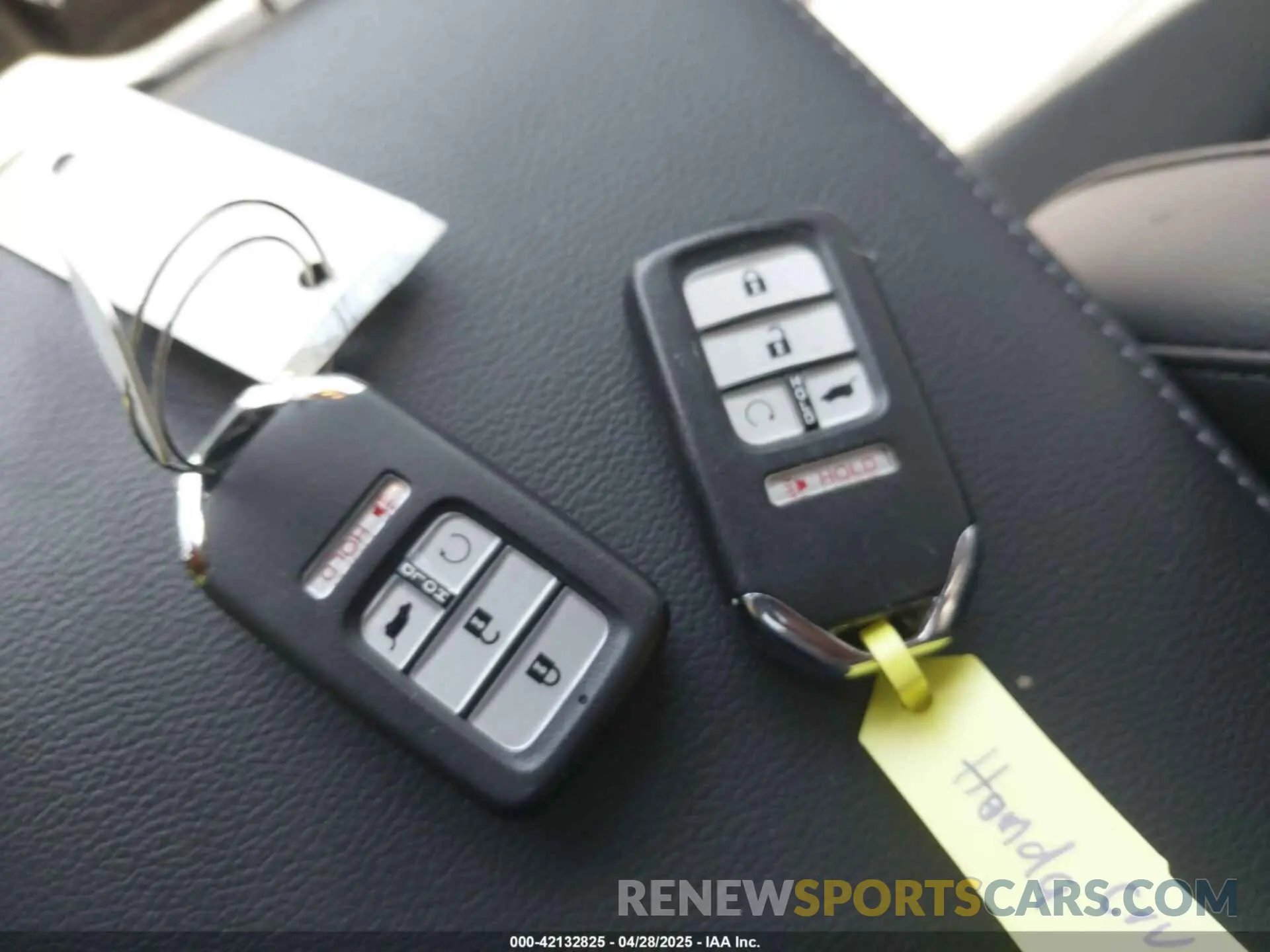 11 Photograph of a damaged car 2HKRW2H87MH678152 HONDA CR-V 2021