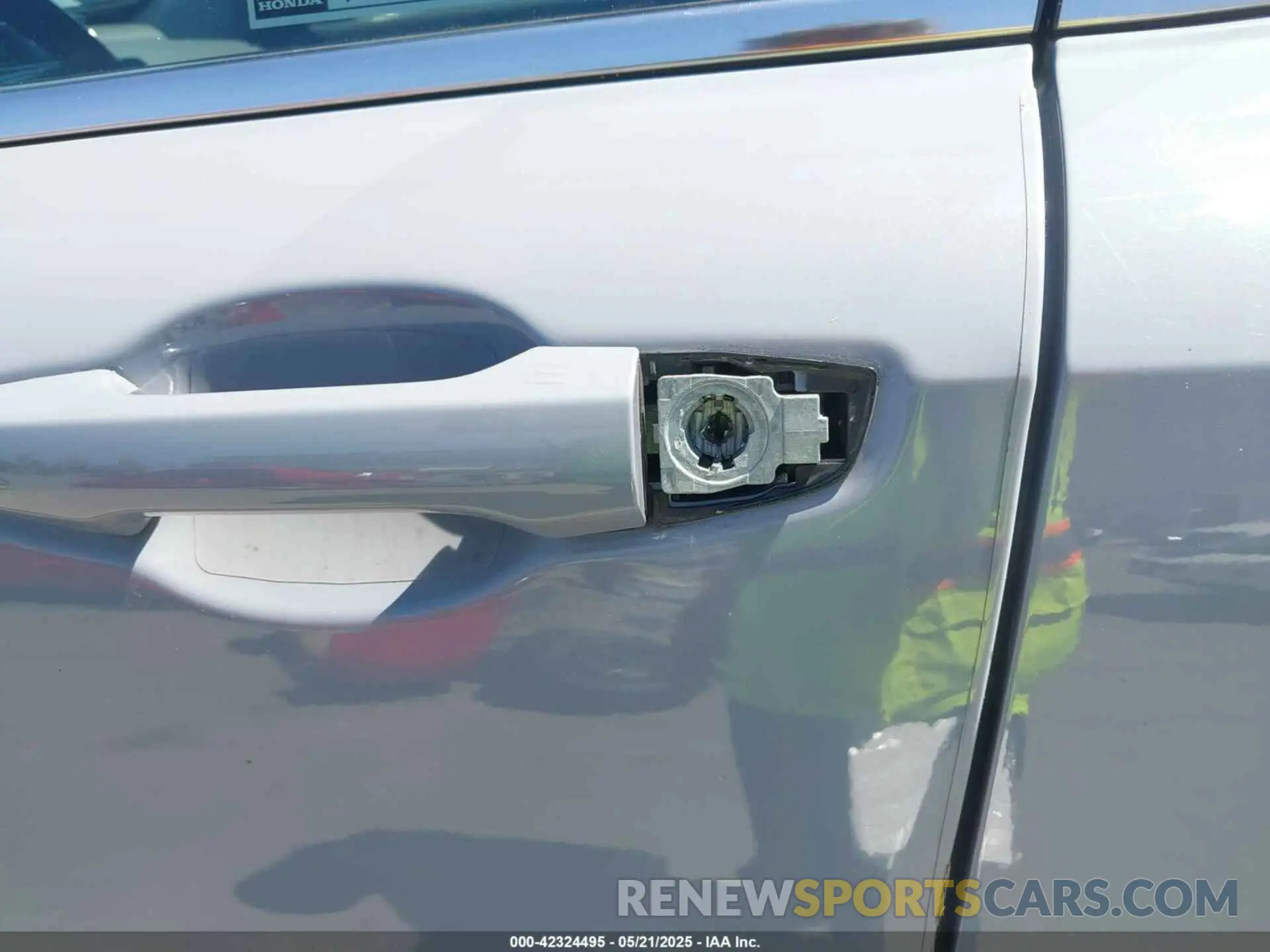 16 Photograph of a damaged car 2HKRW2H92MH666189 HONDA CR-V 2021
