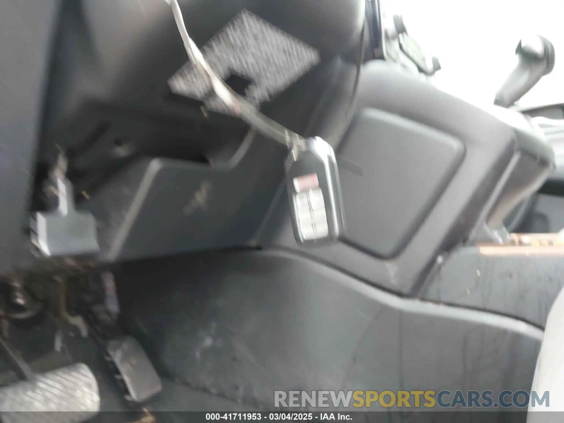 11 Photograph of a damaged car 2HKRW2H93MH675015 HONDA CR-V 2021