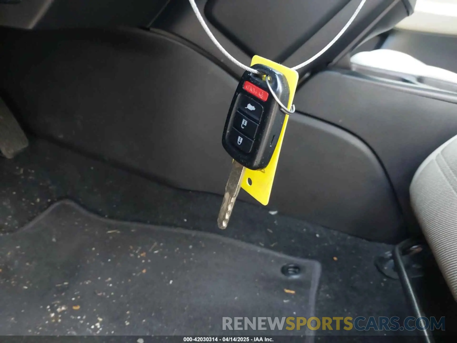 11 Photograph of a damaged car 5J6RW1H23MA000490 HONDA CR-V 2021