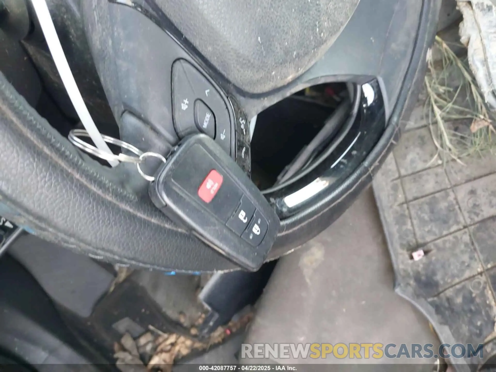 11 Photograph of a damaged car 5J6RW1H55MA011324 HONDA CR-V 2021