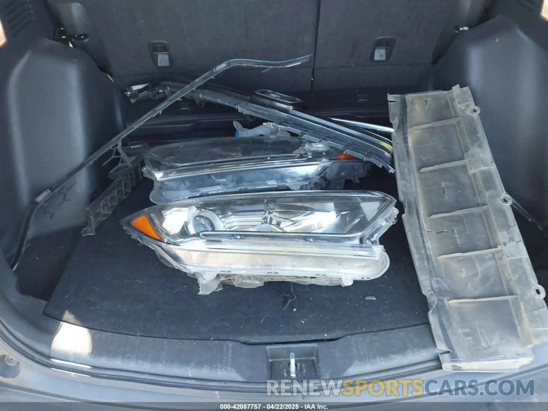12 Photograph of a damaged car 5J6RW1H55MA011324 HONDA CR-V 2021