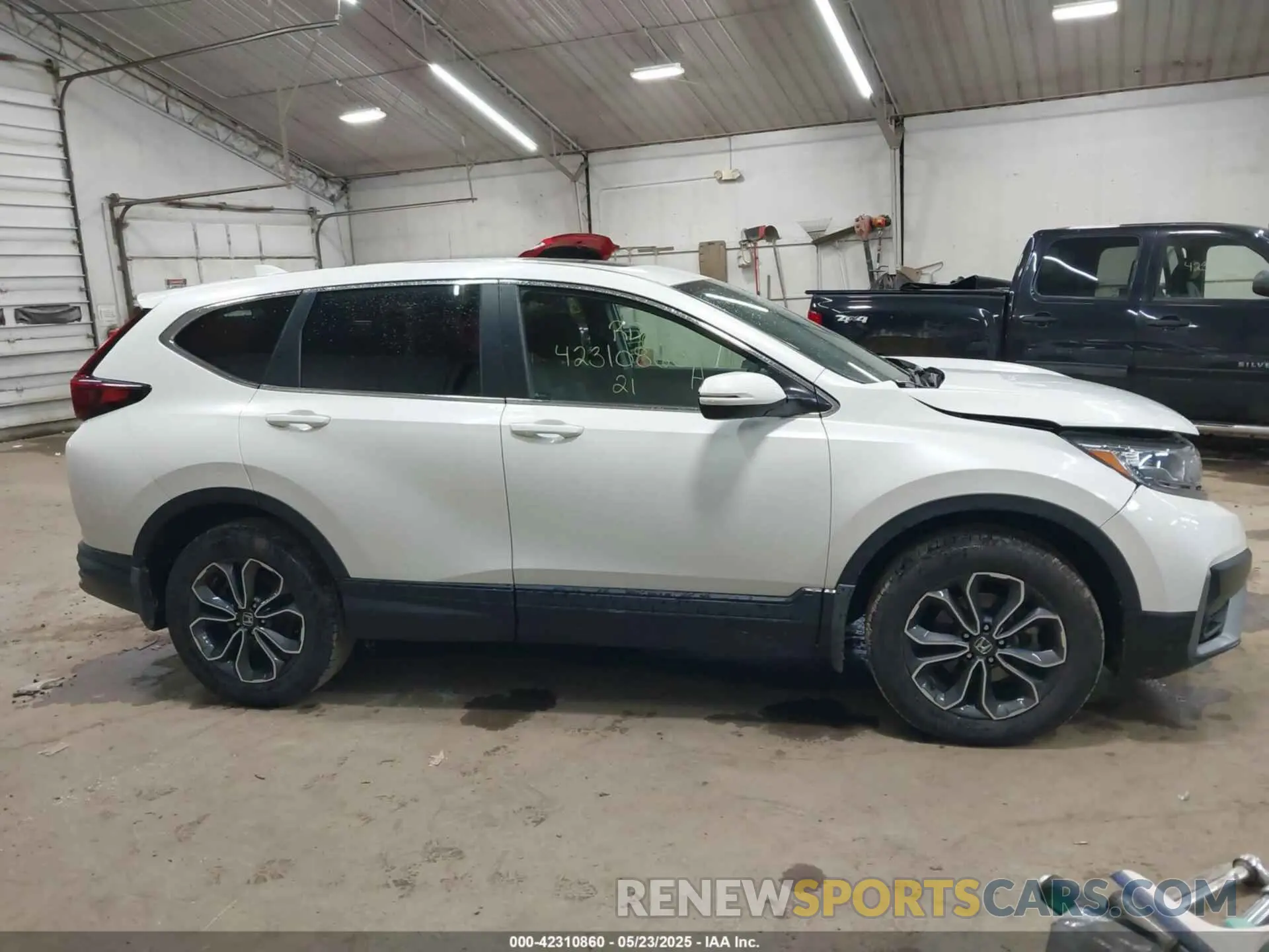 13 Photograph of a damaged car 5J6RW2H53MA002465 HONDA CR-V 2021