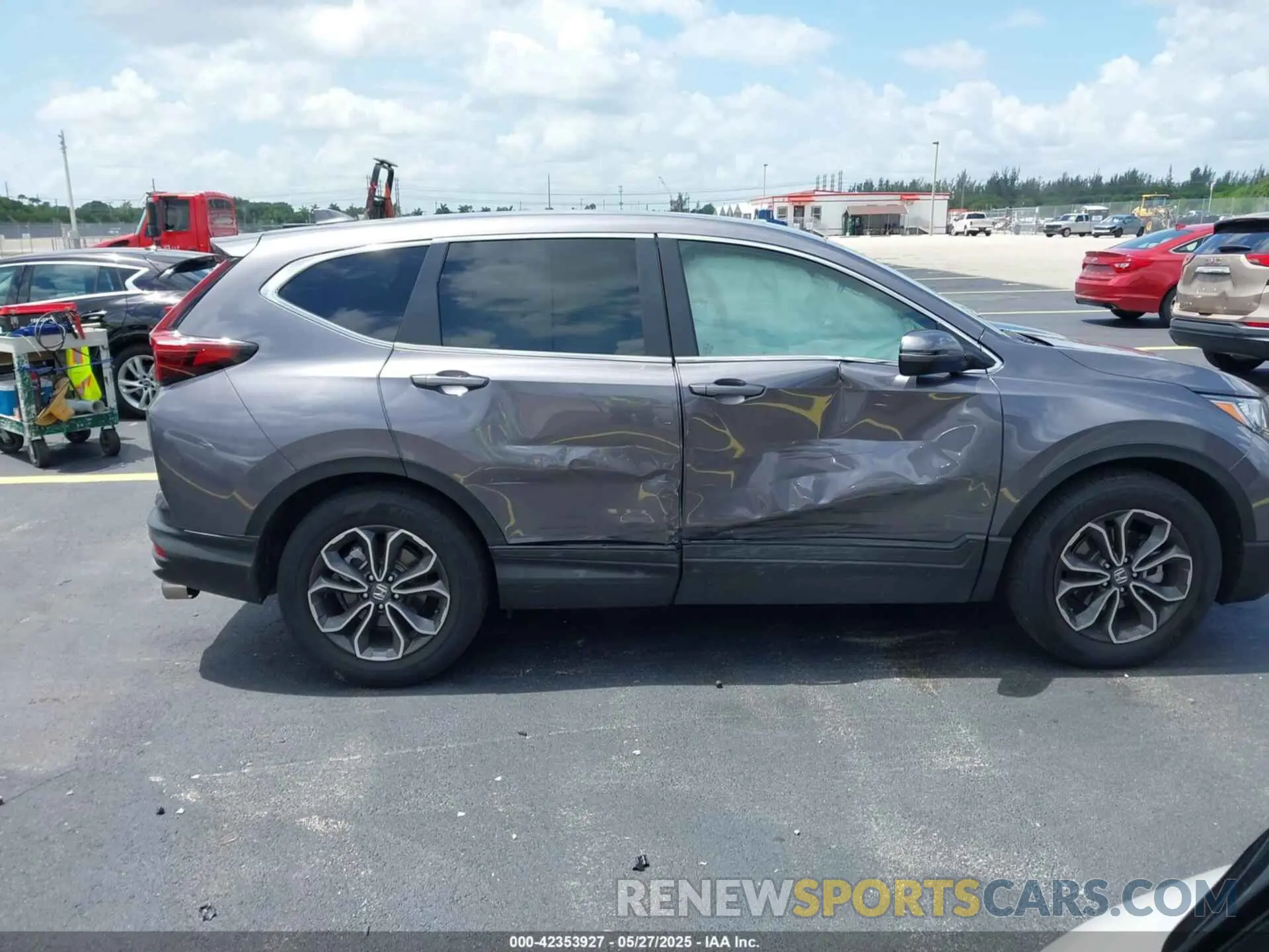 13 Photograph of a damaged car 7FARW1H81ME005905 HONDA CR-V 2021