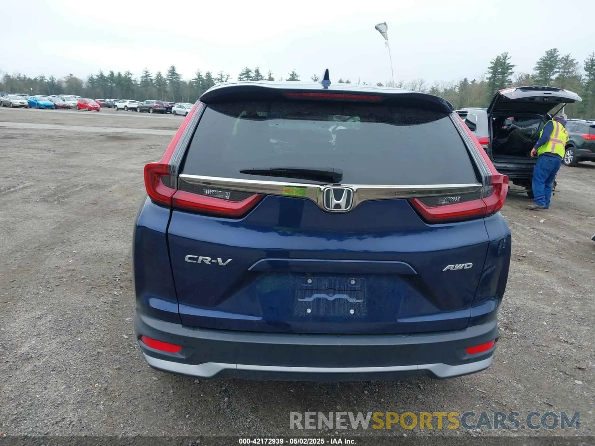 17 Photograph of a damaged car 2HKRW2H56NH635347 HONDA CR-V 2022
