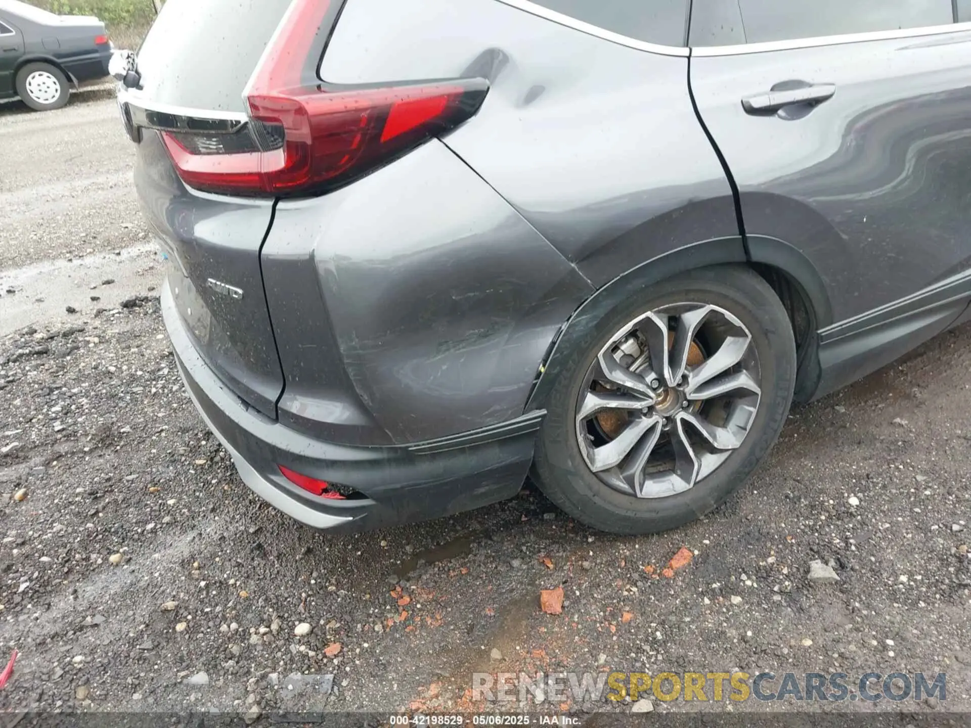 6 Photograph of a damaged car 2HKRW2H58NH611275 HONDA CR-V 2022