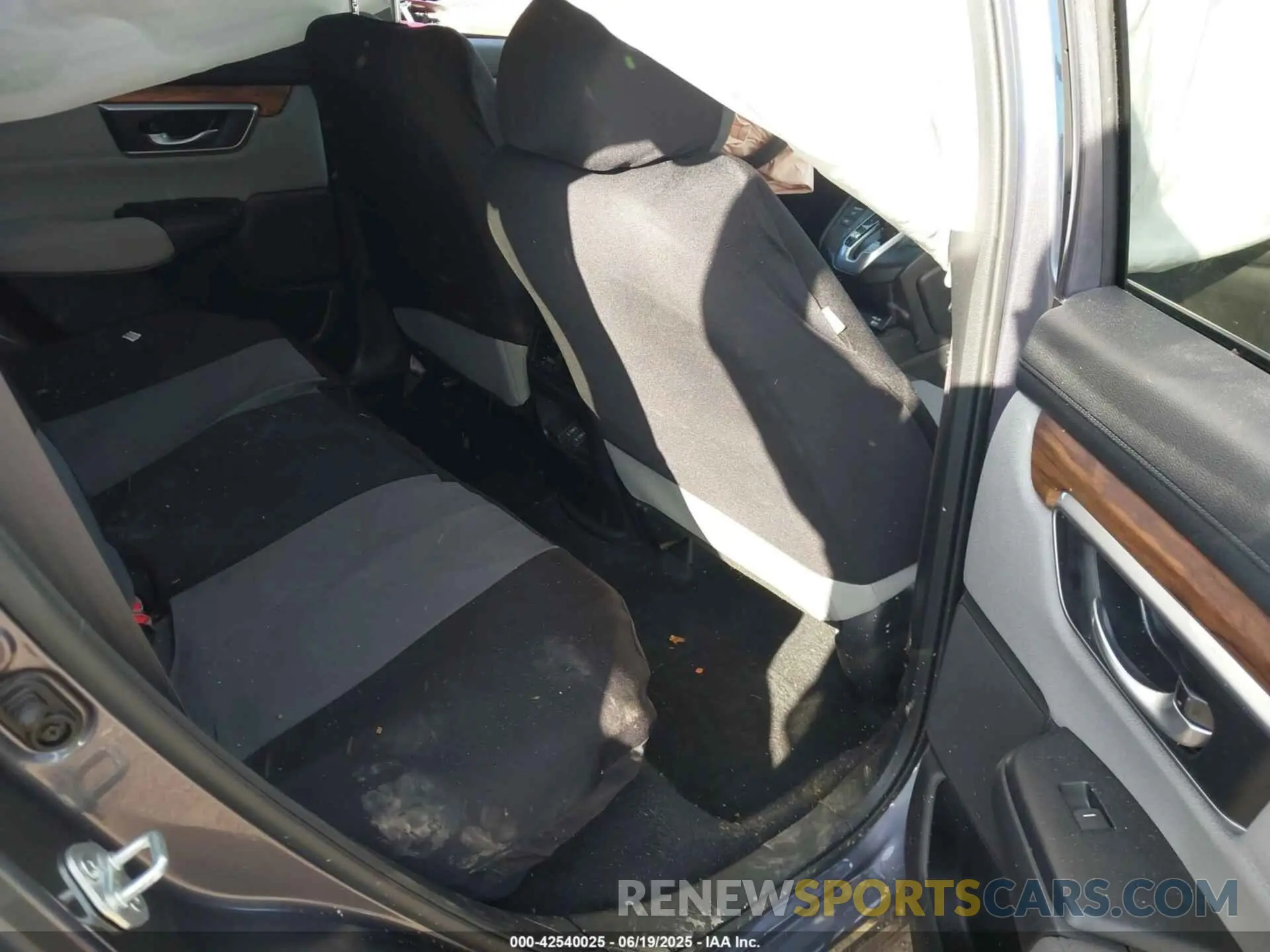 8 Photograph of a damaged car 2HKRW2H5XNH628708 HONDA CR-V 2022