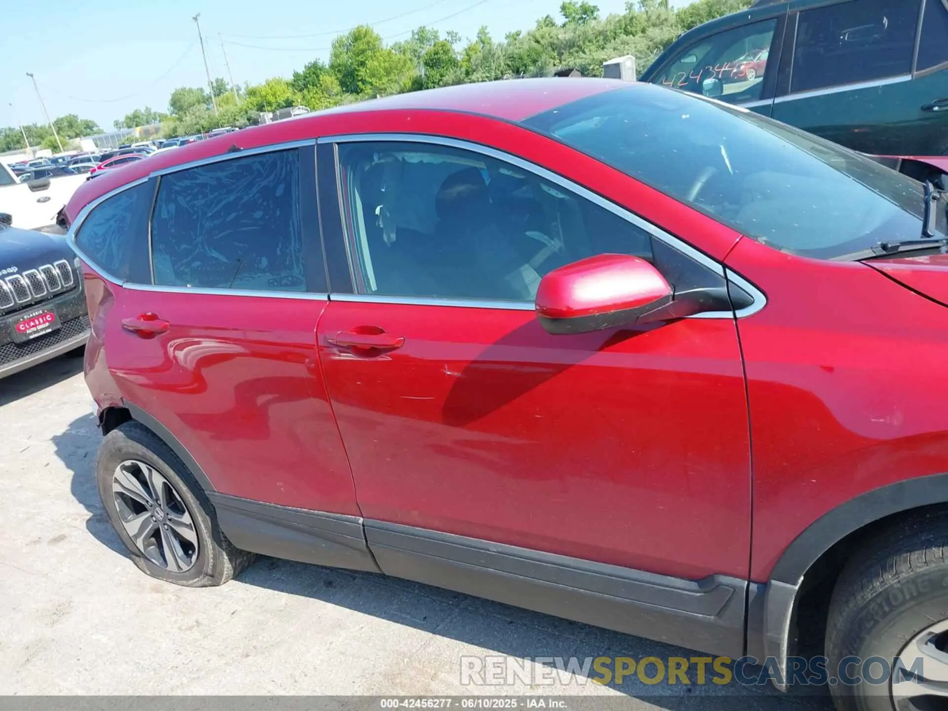 12 Photograph of a damaged car 2HKRW2H7XNH631173 HONDA CR-V 2022
