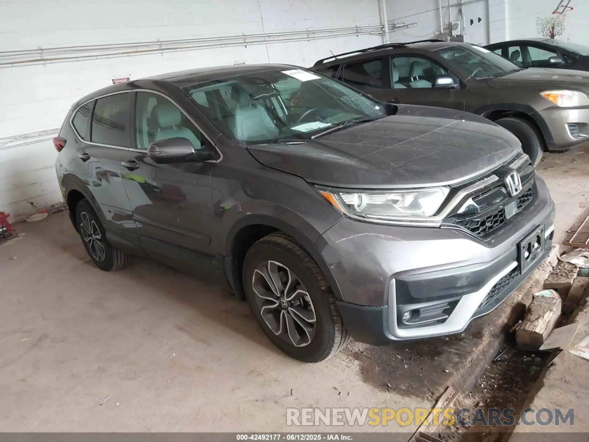 1 Photograph of a damaged car 2HKRW2H82NH635131 HONDA CR-V 2022