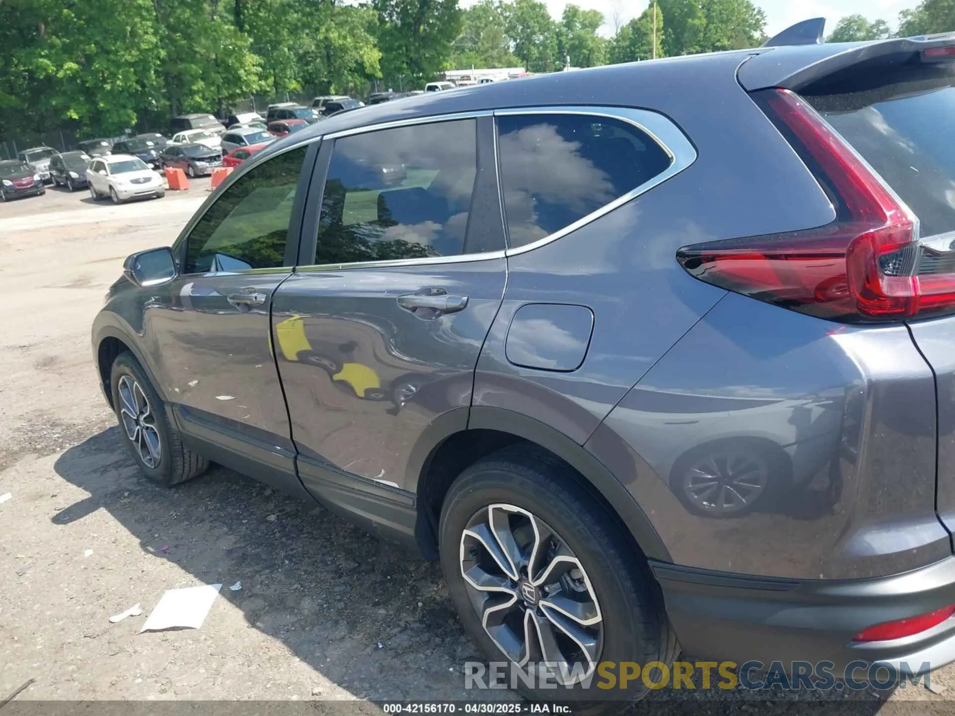 14 Photograph of a damaged car 2HKRW2H87NH631057 HONDA CR-V 2022