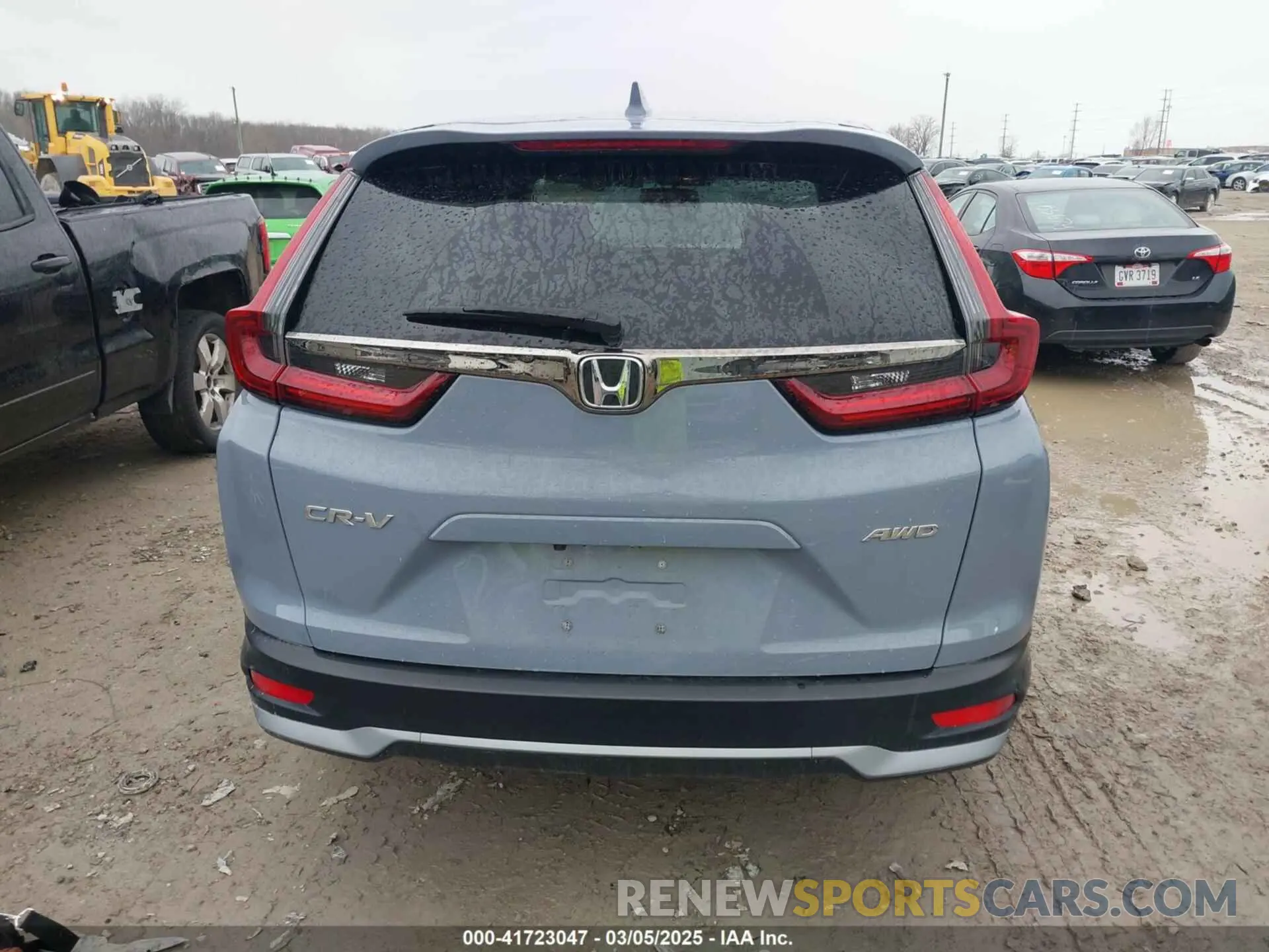 17 Photograph of a damaged car 2HKRW2H87NH637733 HONDA CR-V 2022
