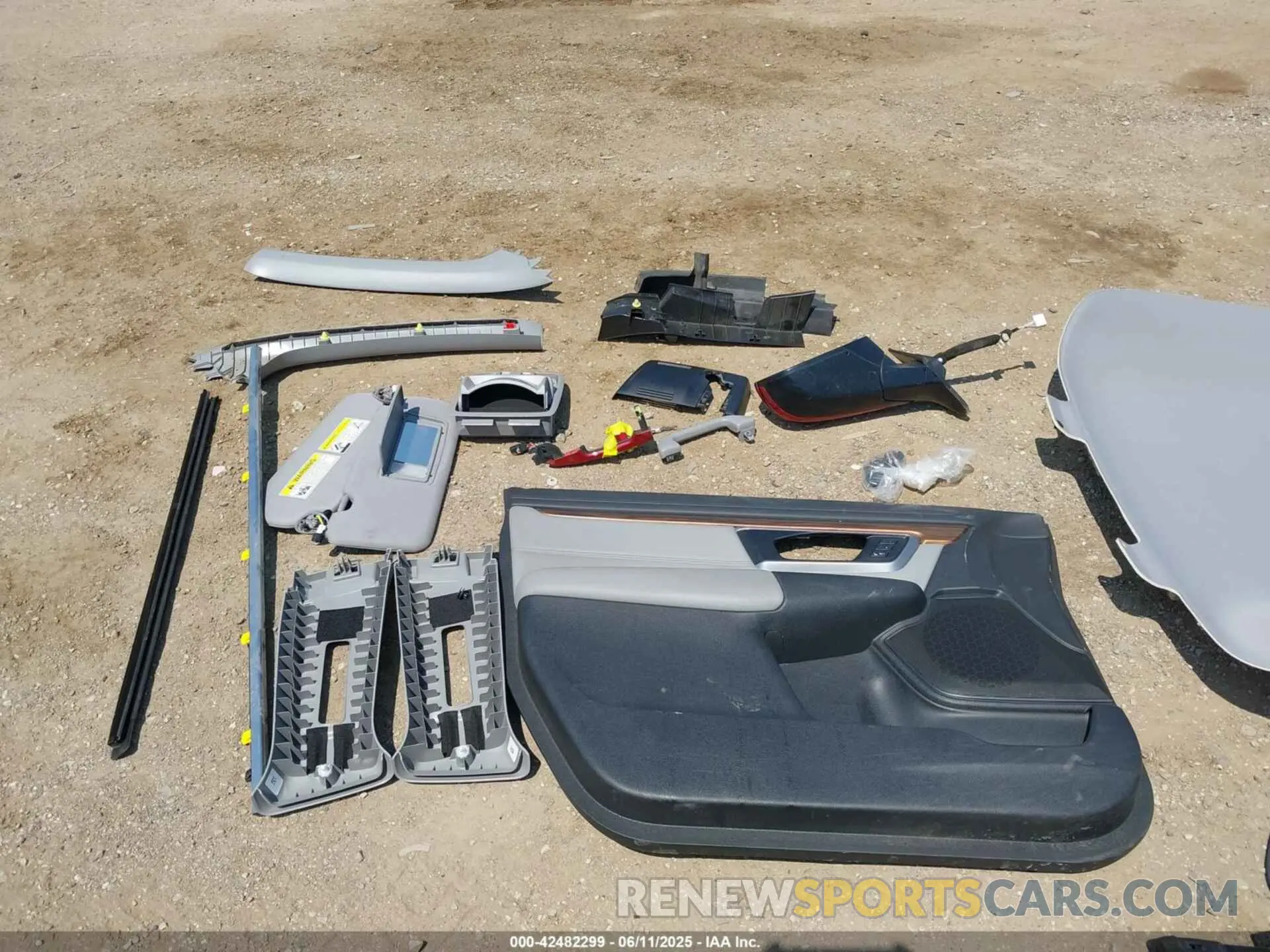 18 Photograph of a damaged car 2HKRW2H87NH656833 HONDA CR-V 2022