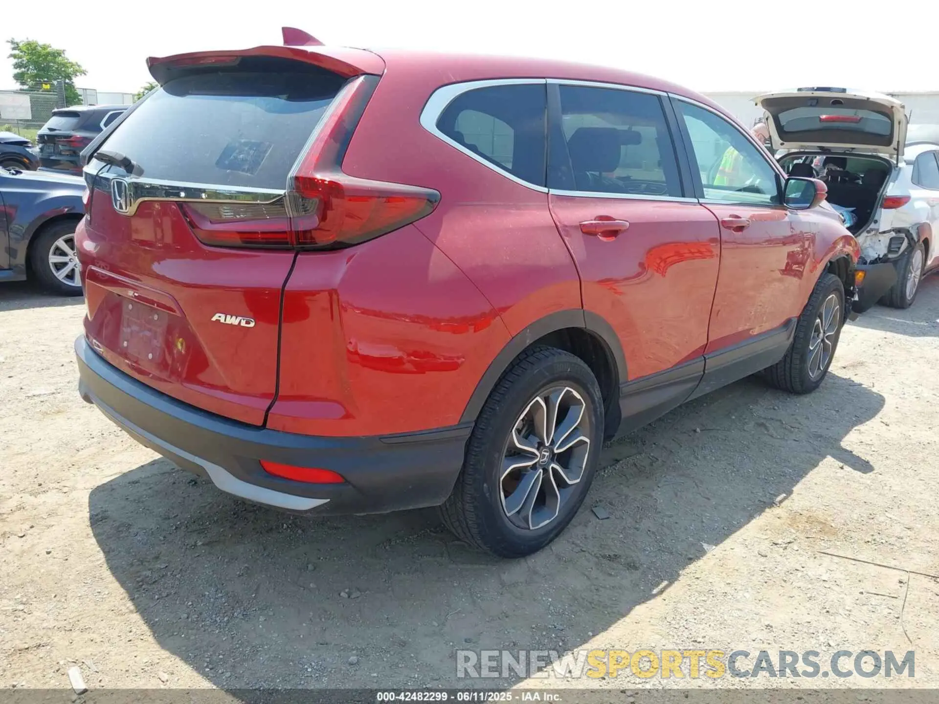 4 Photograph of a damaged car 2HKRW2H87NH656833 HONDA CR-V 2022