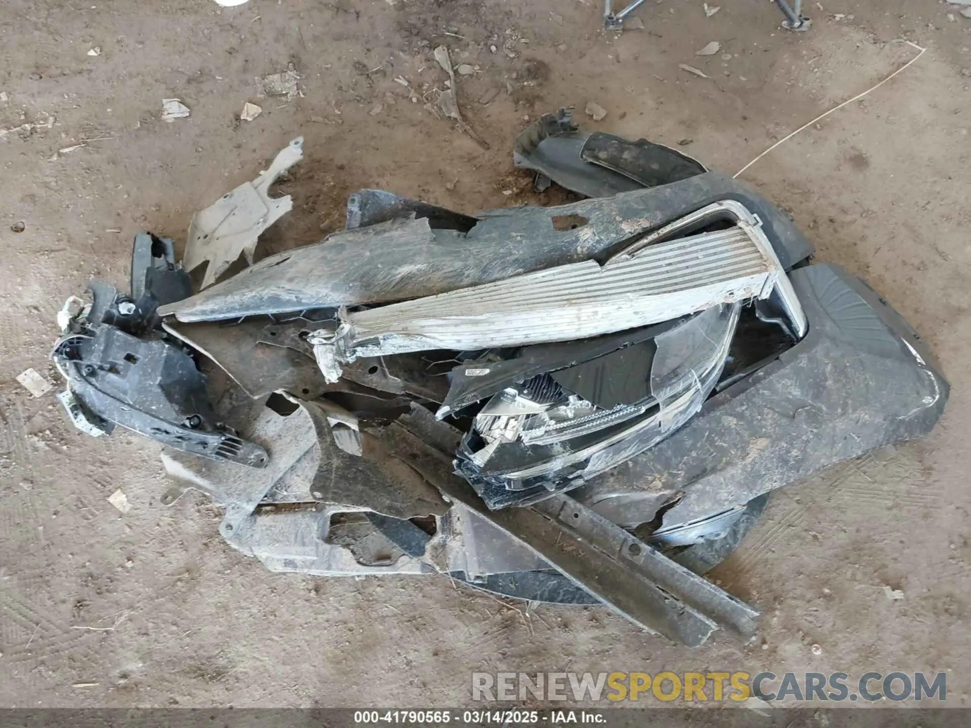 11 Photograph of a damaged car 2HKRW2H95NH647587 HONDA CR-V 2022