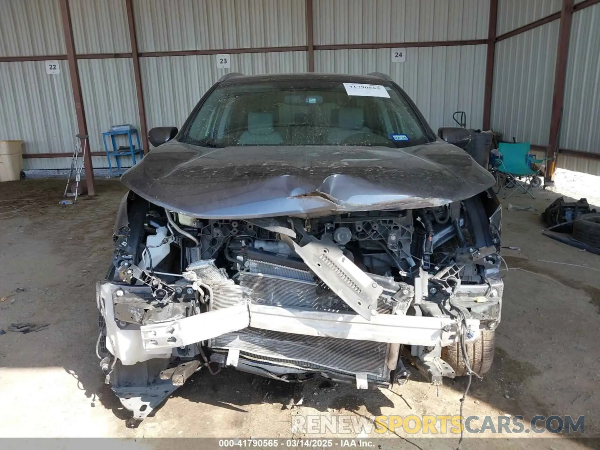 12 Photograph of a damaged car 2HKRW2H95NH647587 HONDA CR-V 2022
