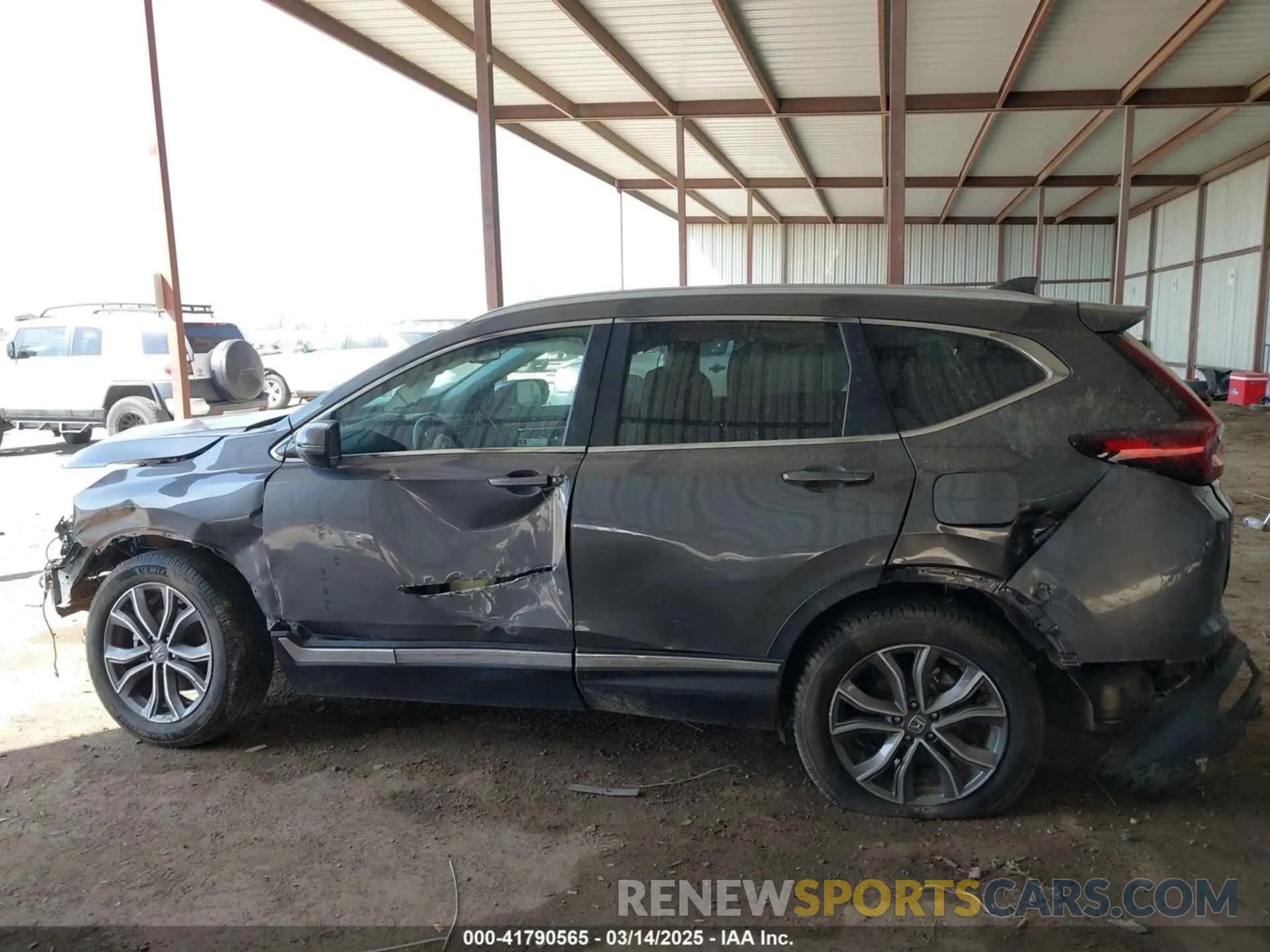 14 Photograph of a damaged car 2HKRW2H95NH647587 HONDA CR-V 2022