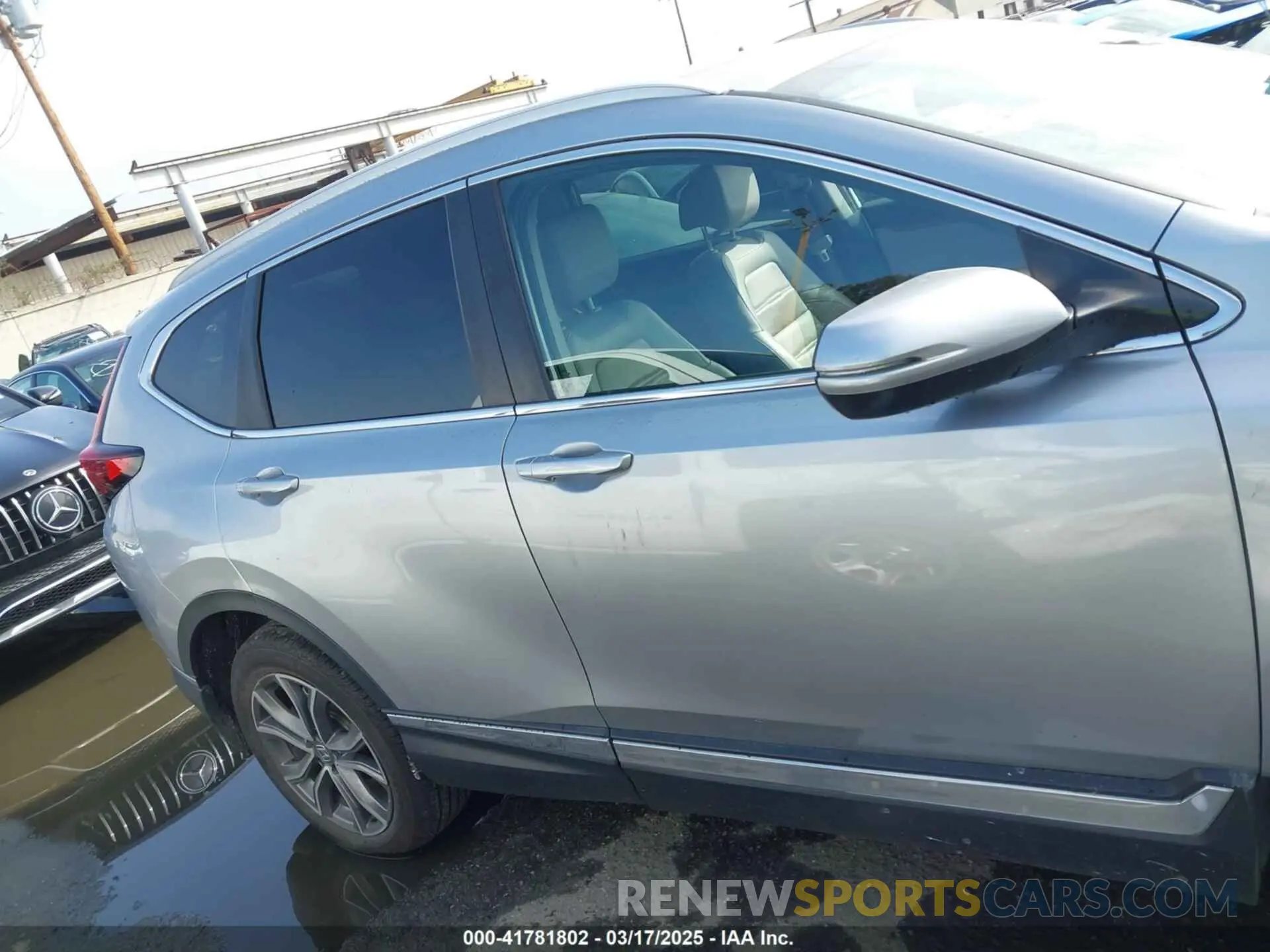 13 Photograph of a damaged car 2HKRW2H99NH655482 HONDA CR-V 2022