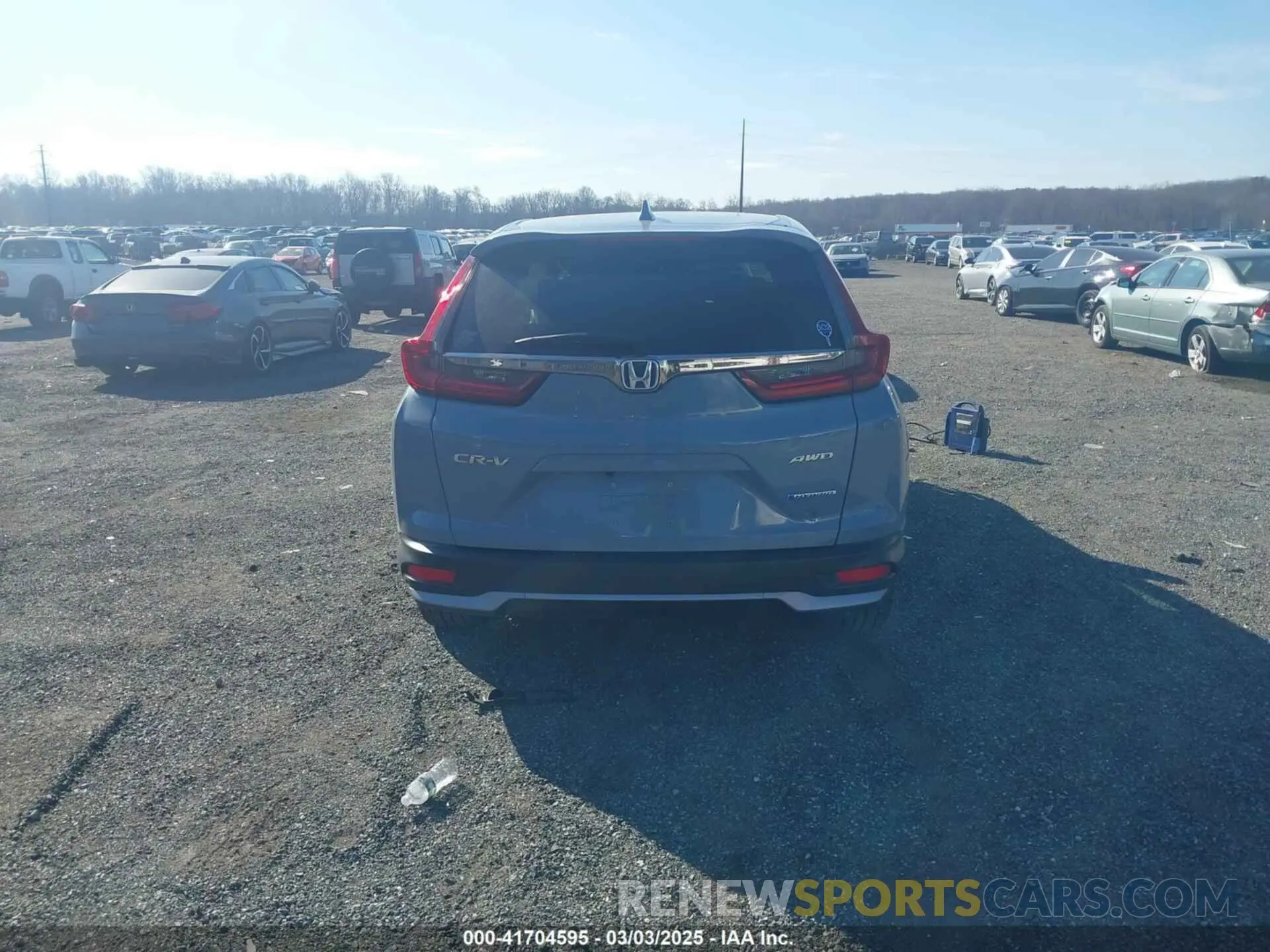 17 Photograph of a damaged car 5J6RT6H82NL042665 HONDA CR-V 2022