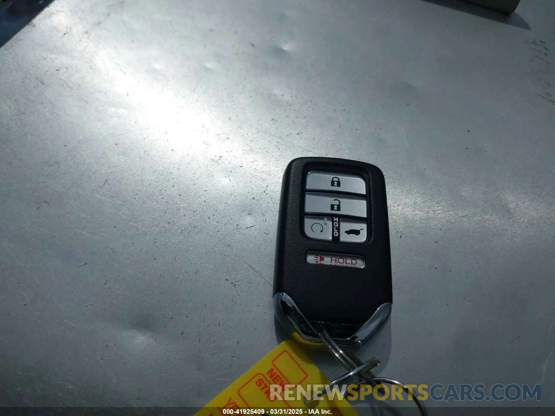 11 Photograph of a damaged car 5J6RW1H80NA010979 HONDA CR-V 2022