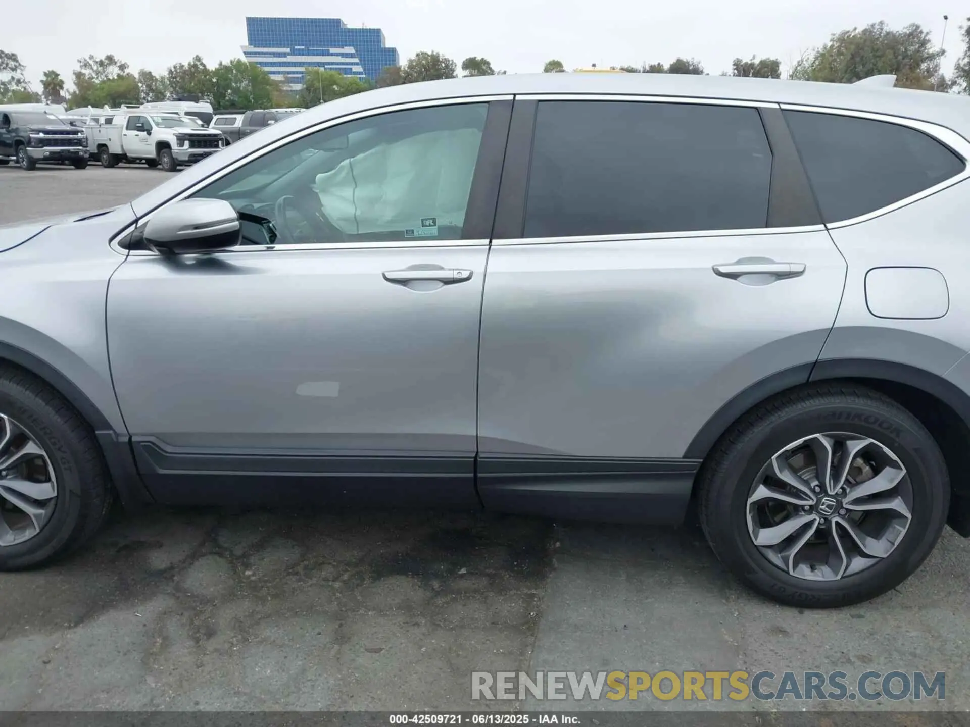 14 Photograph of a damaged car 5J6RW1H85NA021377 HONDA CR-V 2022