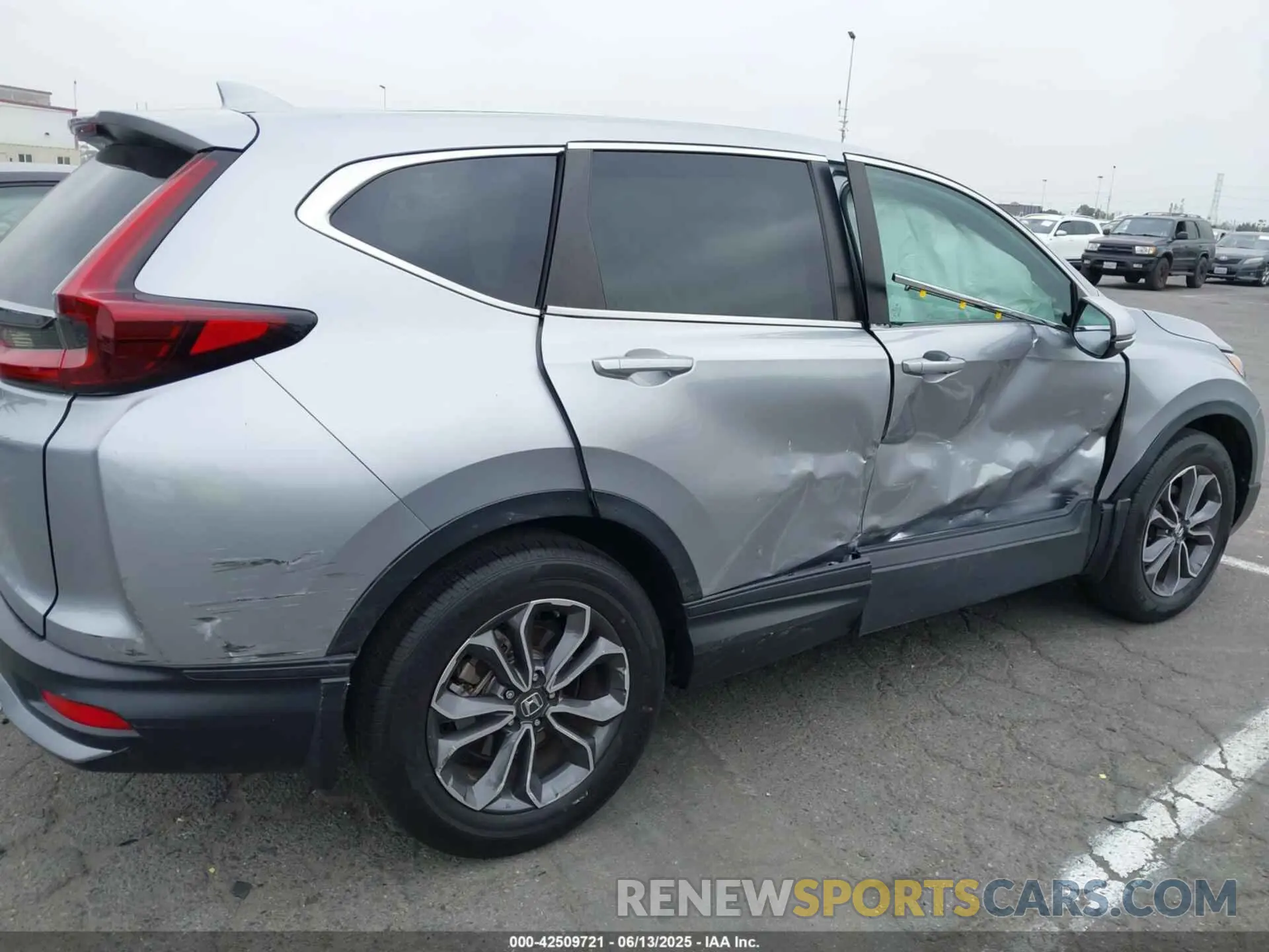 6 Photograph of a damaged car 5J6RW1H85NA021377 HONDA CR-V 2022