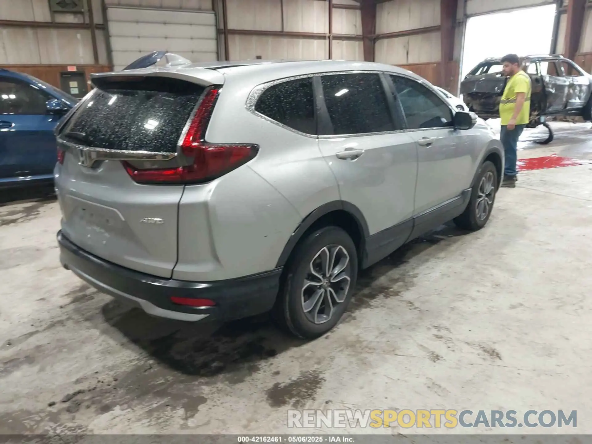 4 Photograph of a damaged car 5J6RW2H51NA013787 HONDA CR-V 2022