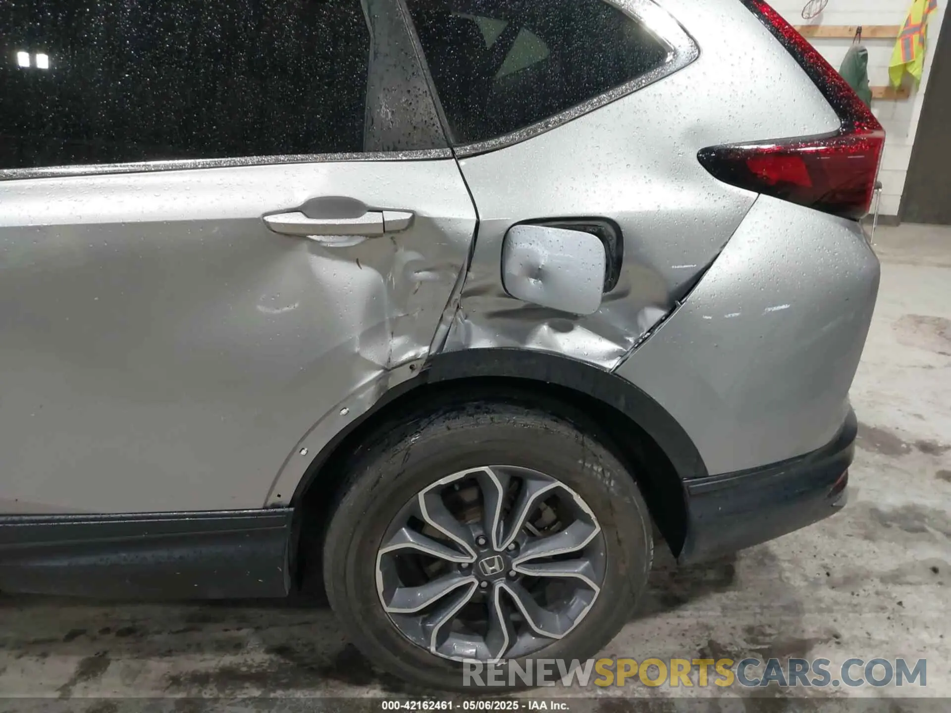 6 Photograph of a damaged car 5J6RW2H51NA013787 HONDA CR-V 2022