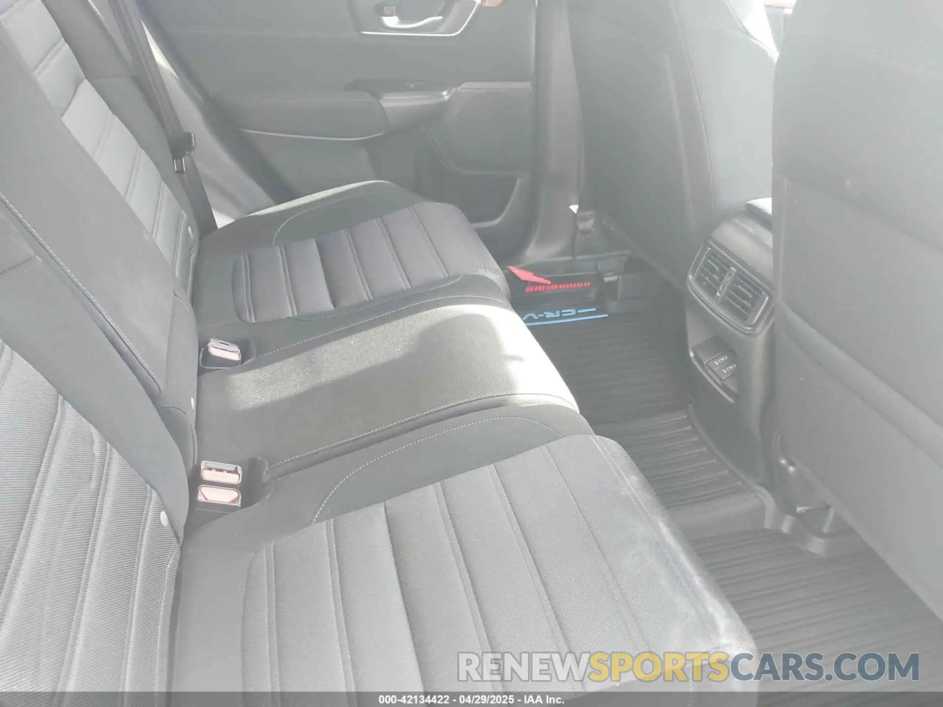 8 Photograph of a damaged car 5J6RW2H54NA016635 HONDA CR-V 2022