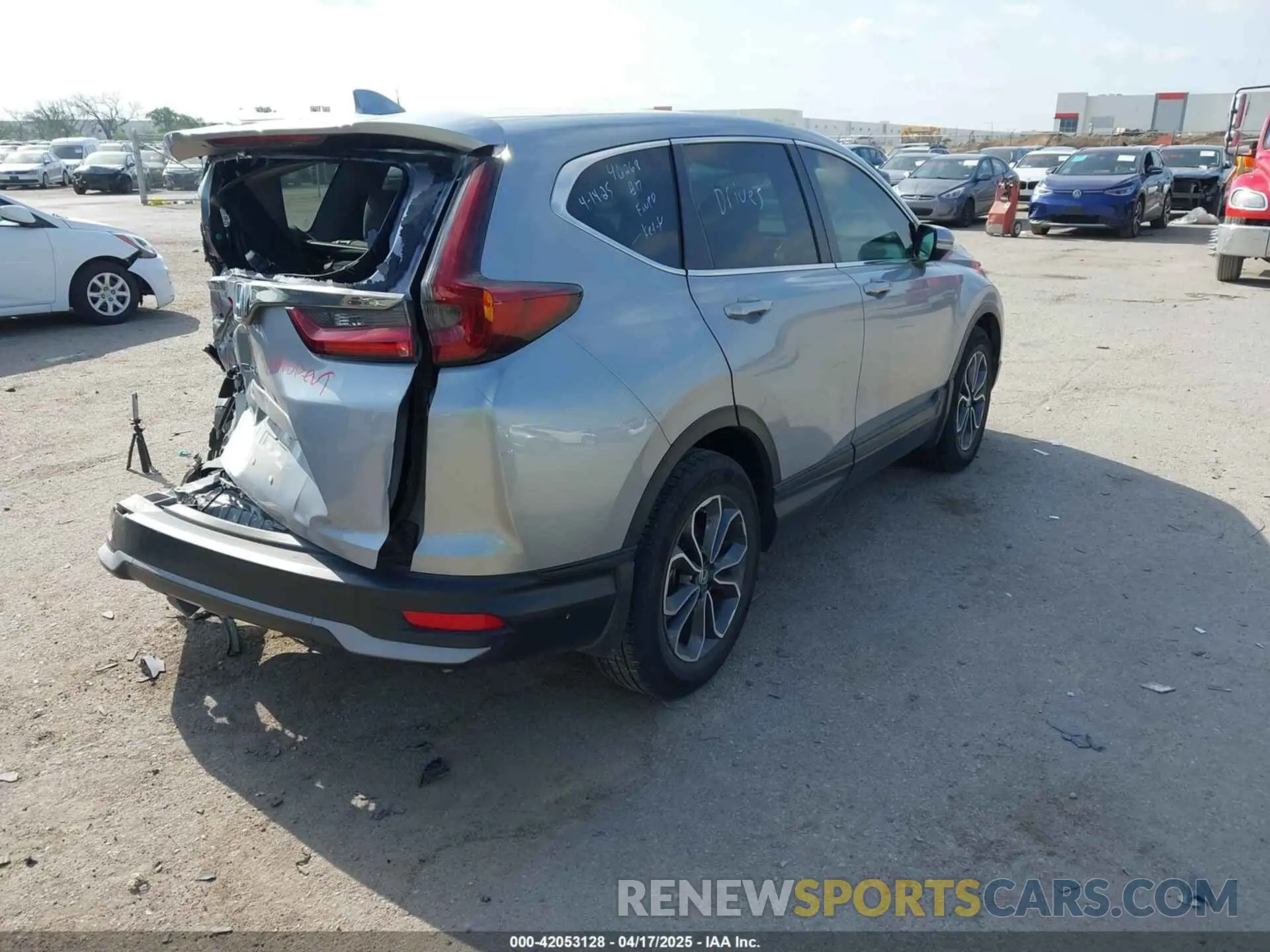 4 Photograph of a damaged car 7FARW1H58NE008288 HONDA CR-V 2022