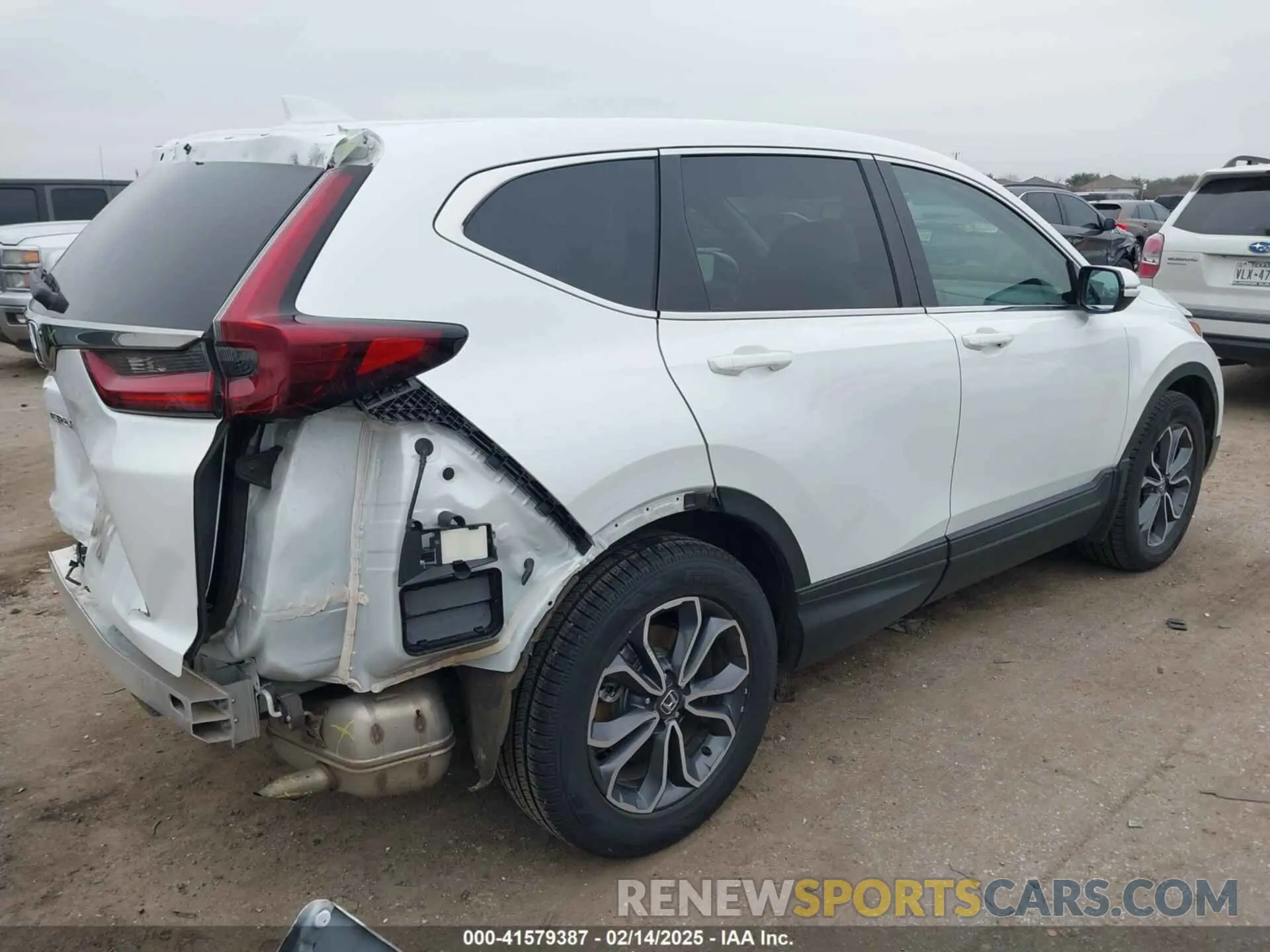 4 Photograph of a damaged car 7FARW1H87NE014142 HONDA CR-V 2022