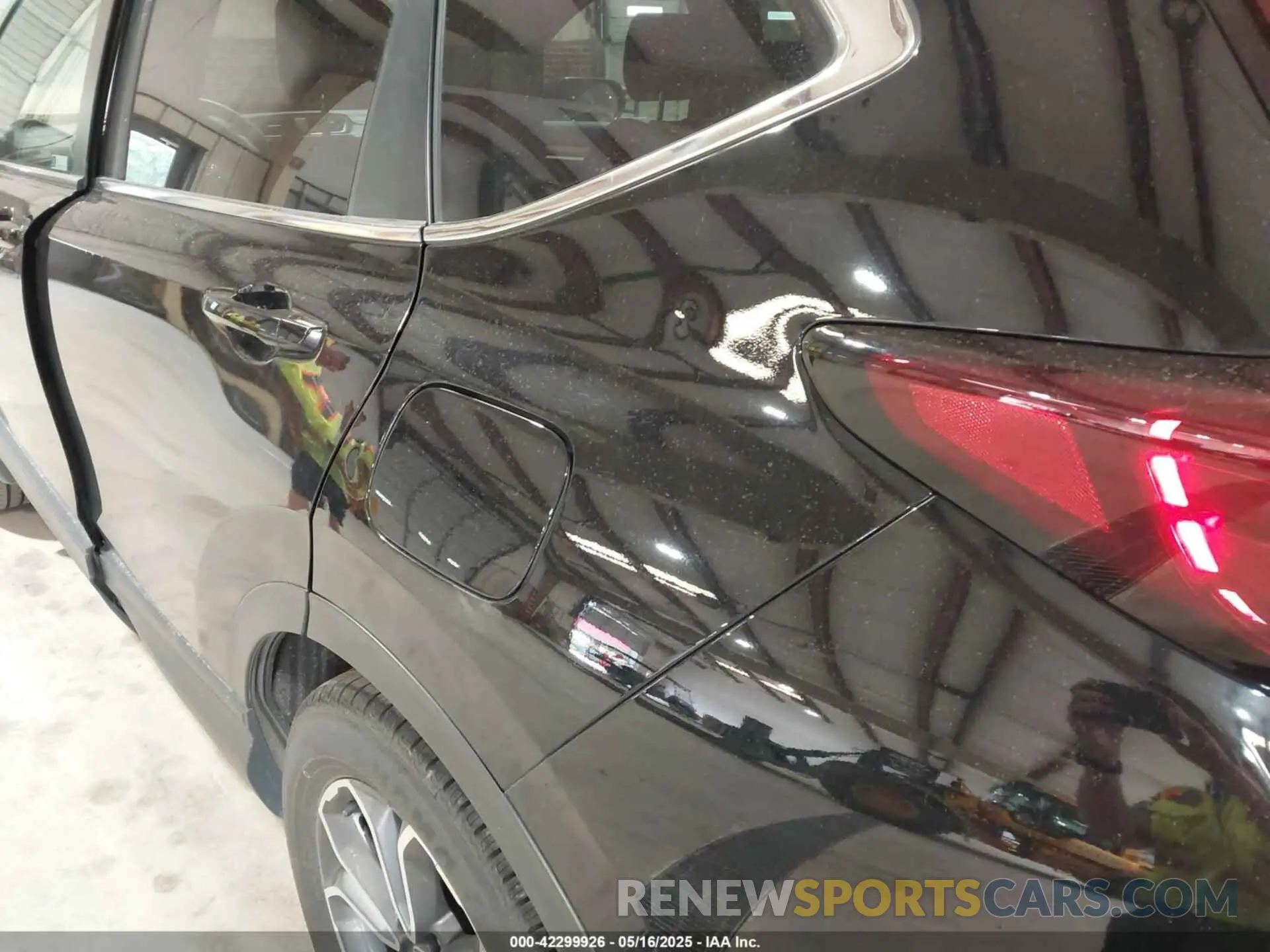 18 Photograph of a damaged car 7FARW2H52NE033466 HONDA CR-V 2022