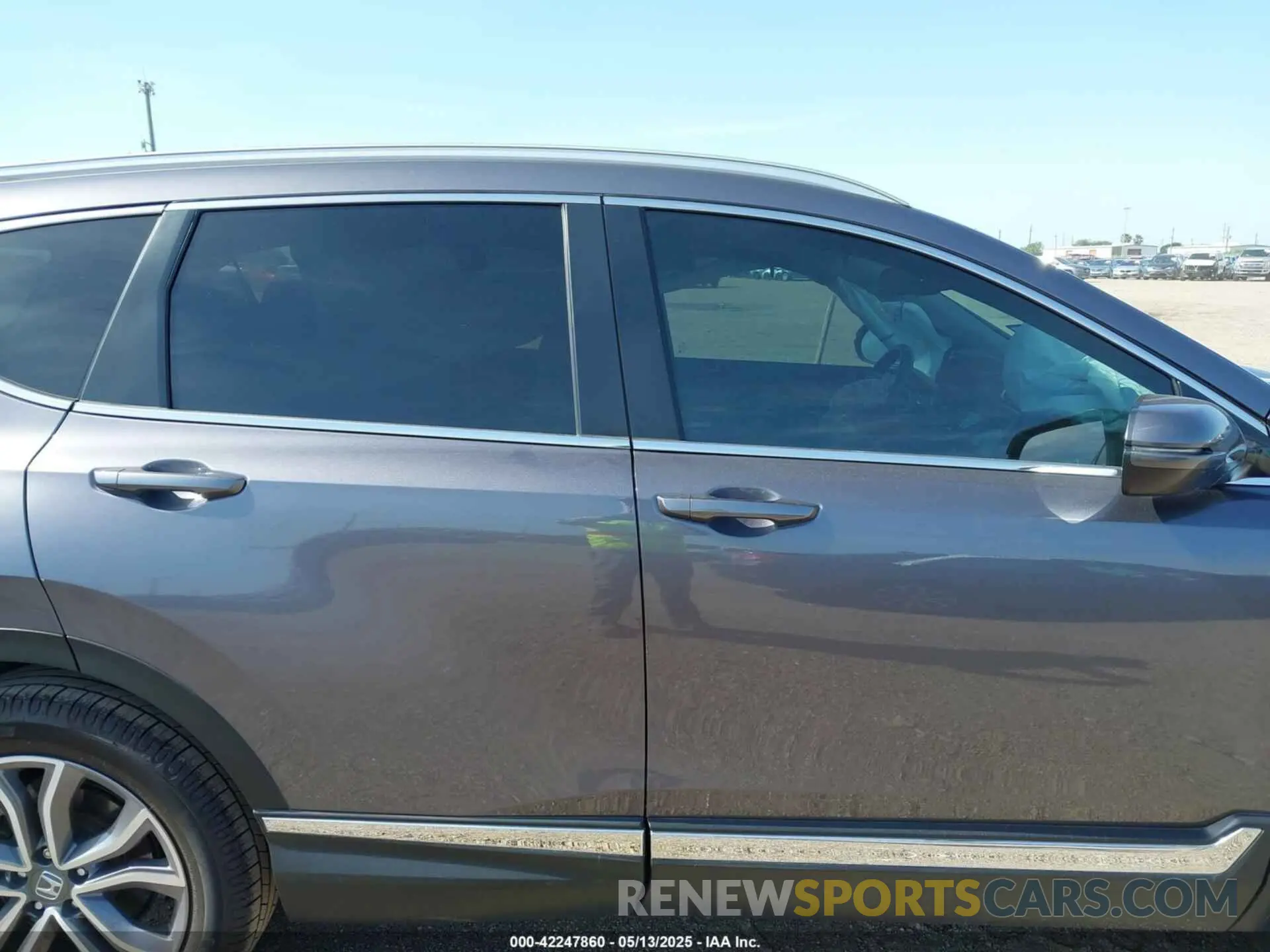 13 Фотография поврежденного автомобиля 7FARW2H95NE040625 HONDA CR-V 2022