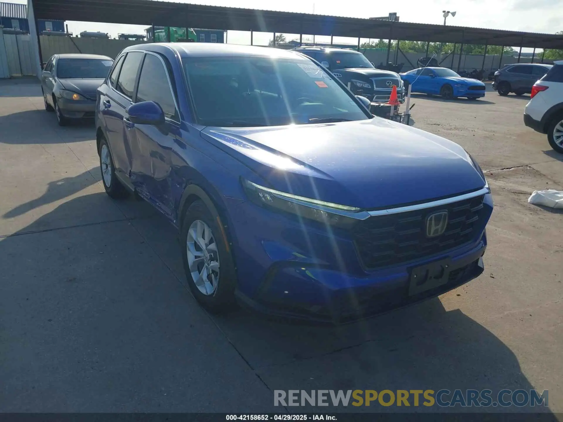 1 Photograph of a damaged car 2HKRS3H28PH305056 HONDA CR-V 2023