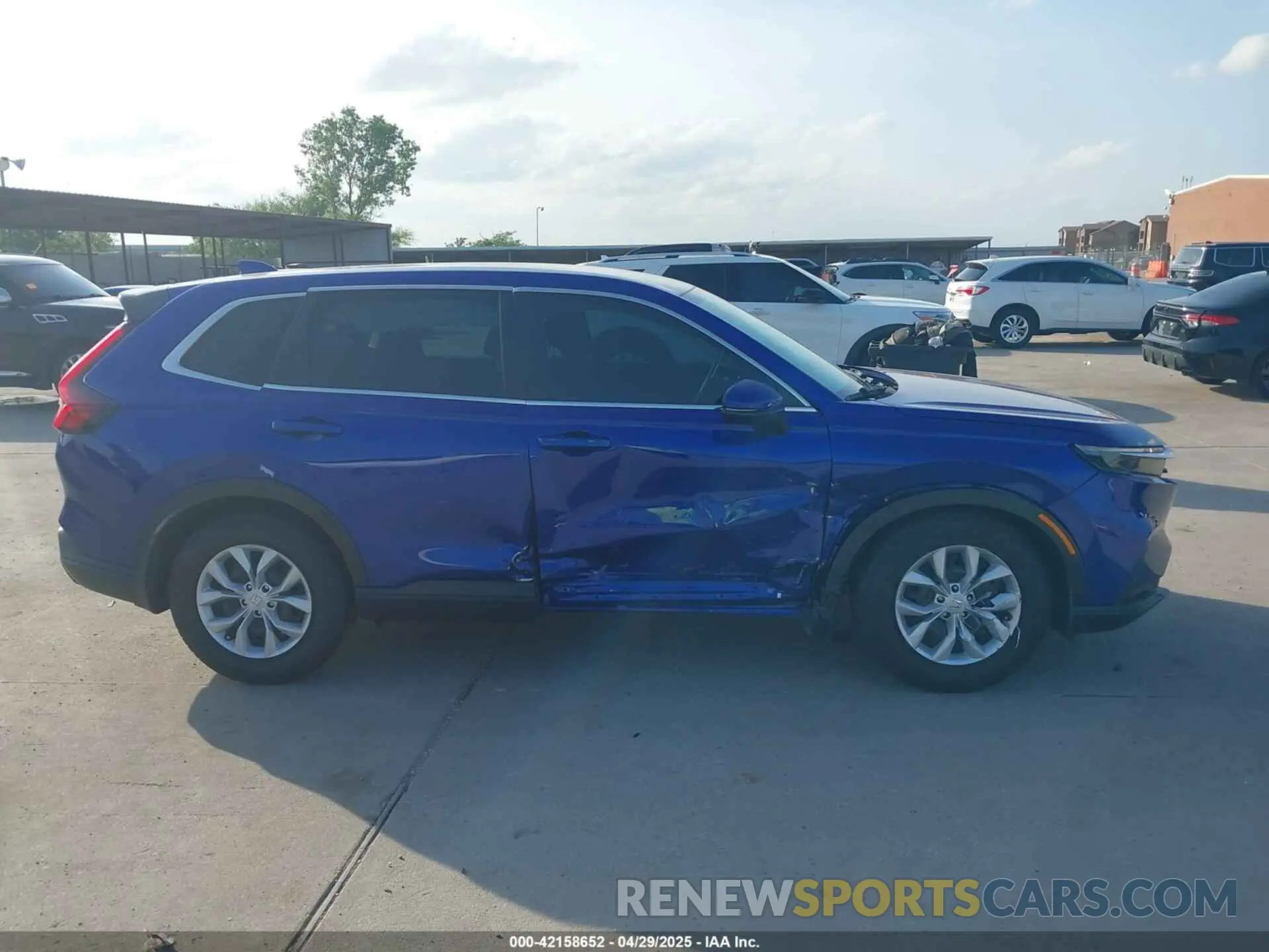 13 Photograph of a damaged car 2HKRS3H28PH305056 HONDA CR-V 2023