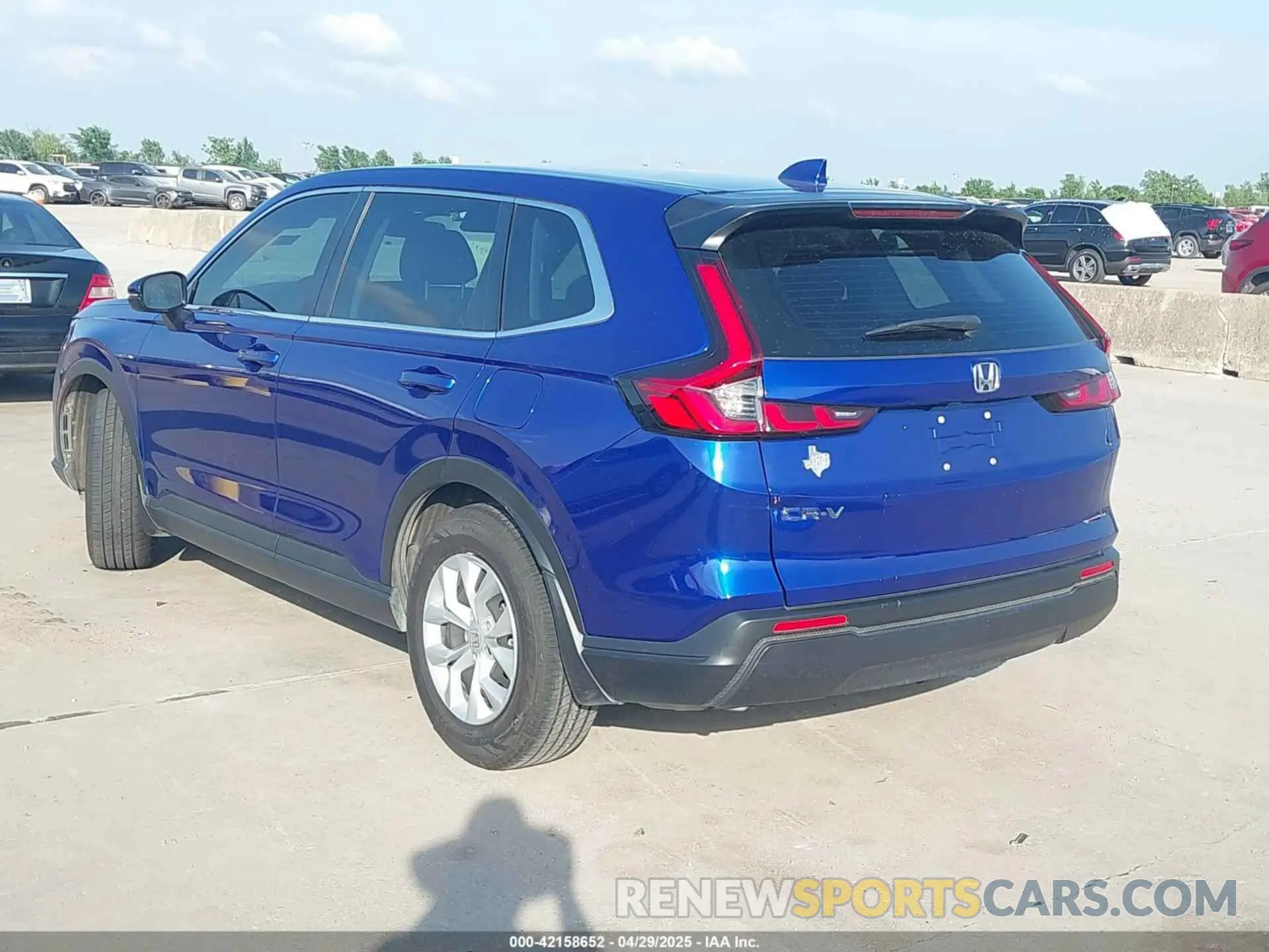 3 Photograph of a damaged car 2HKRS3H28PH305056 HONDA CR-V 2023